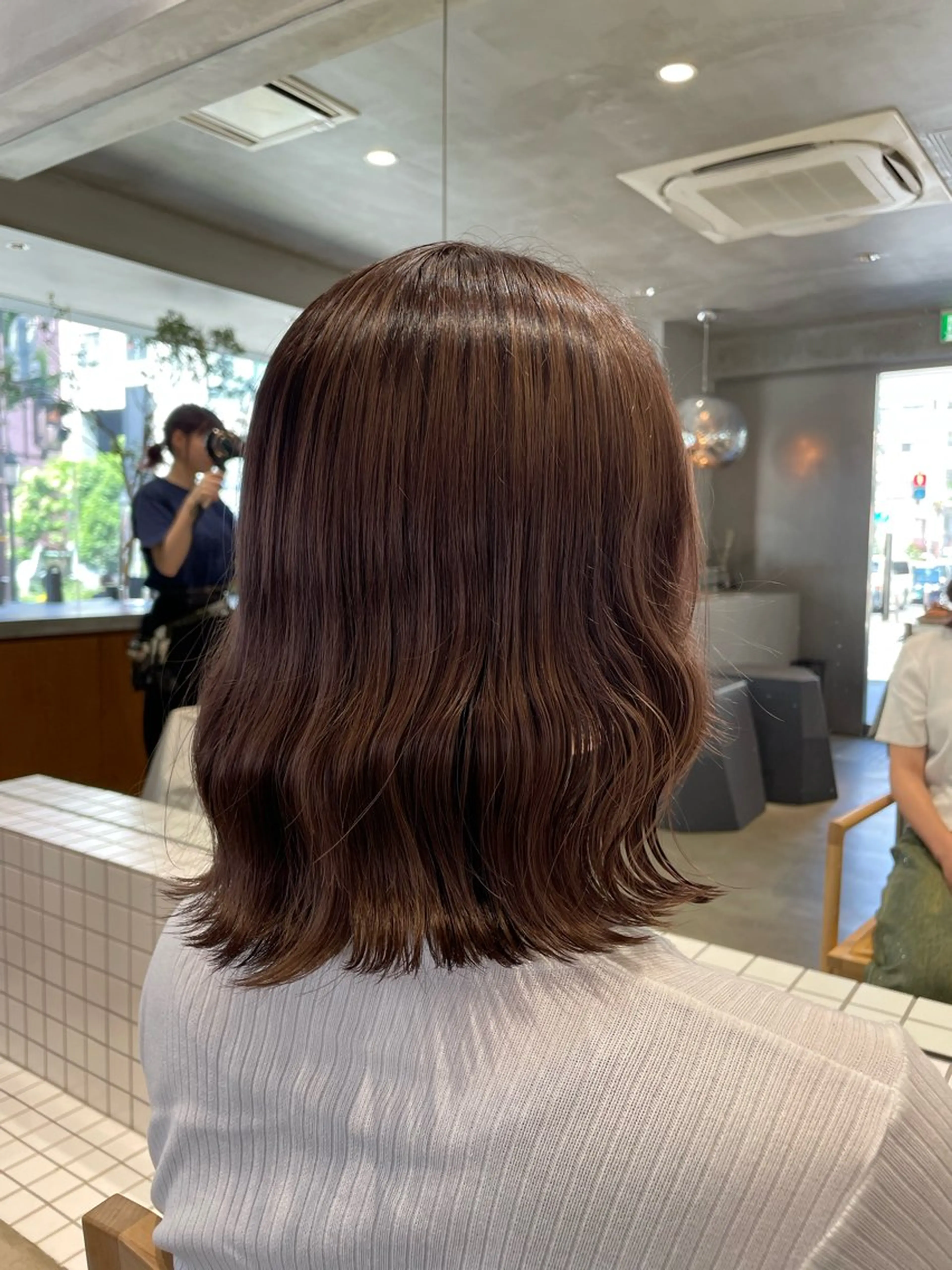 ミディアム カラー porto まなみのヘアスタイル