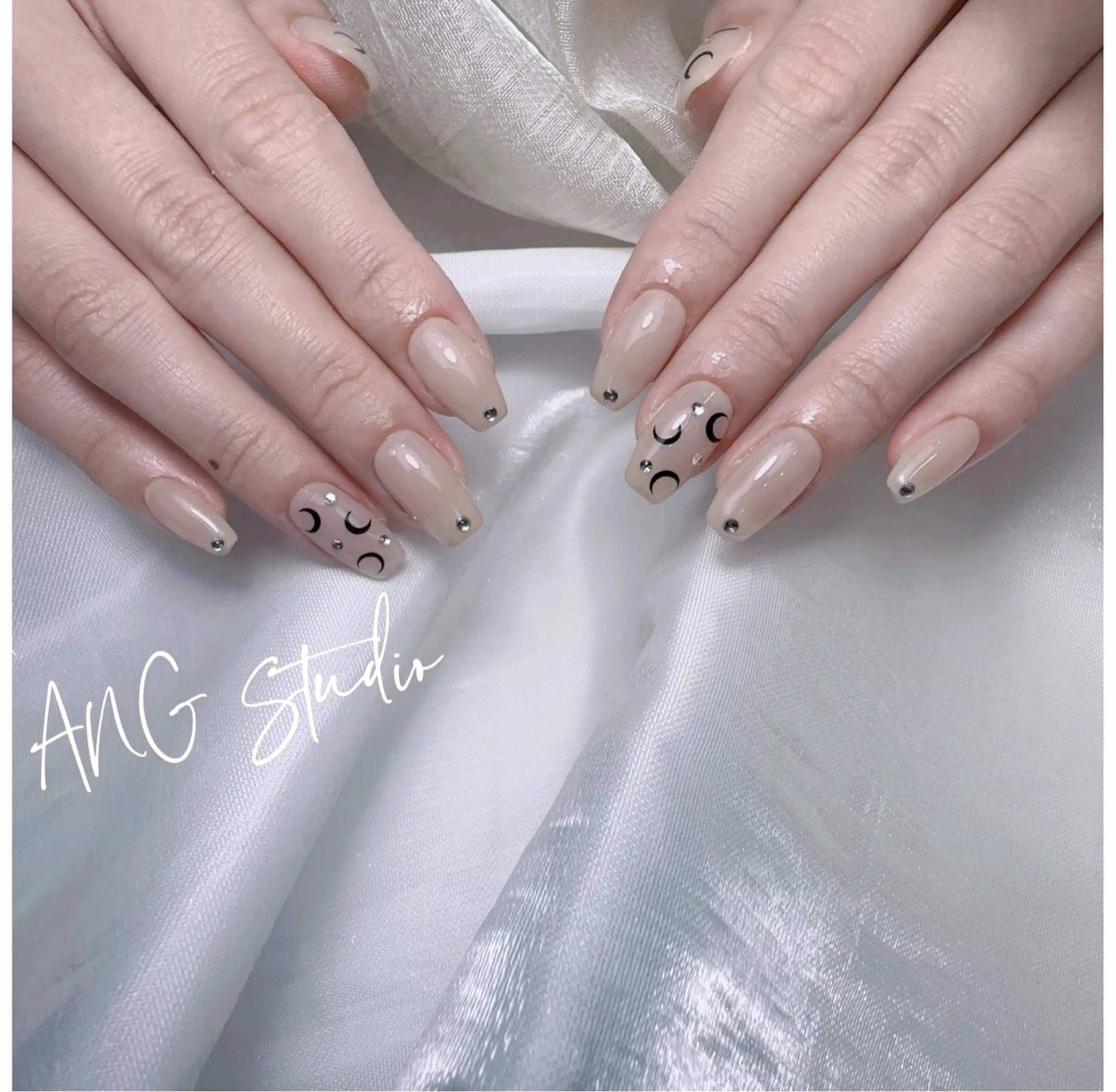 ネイル ハンドネイル ハンドケア ANG Studioのネイルデザイン