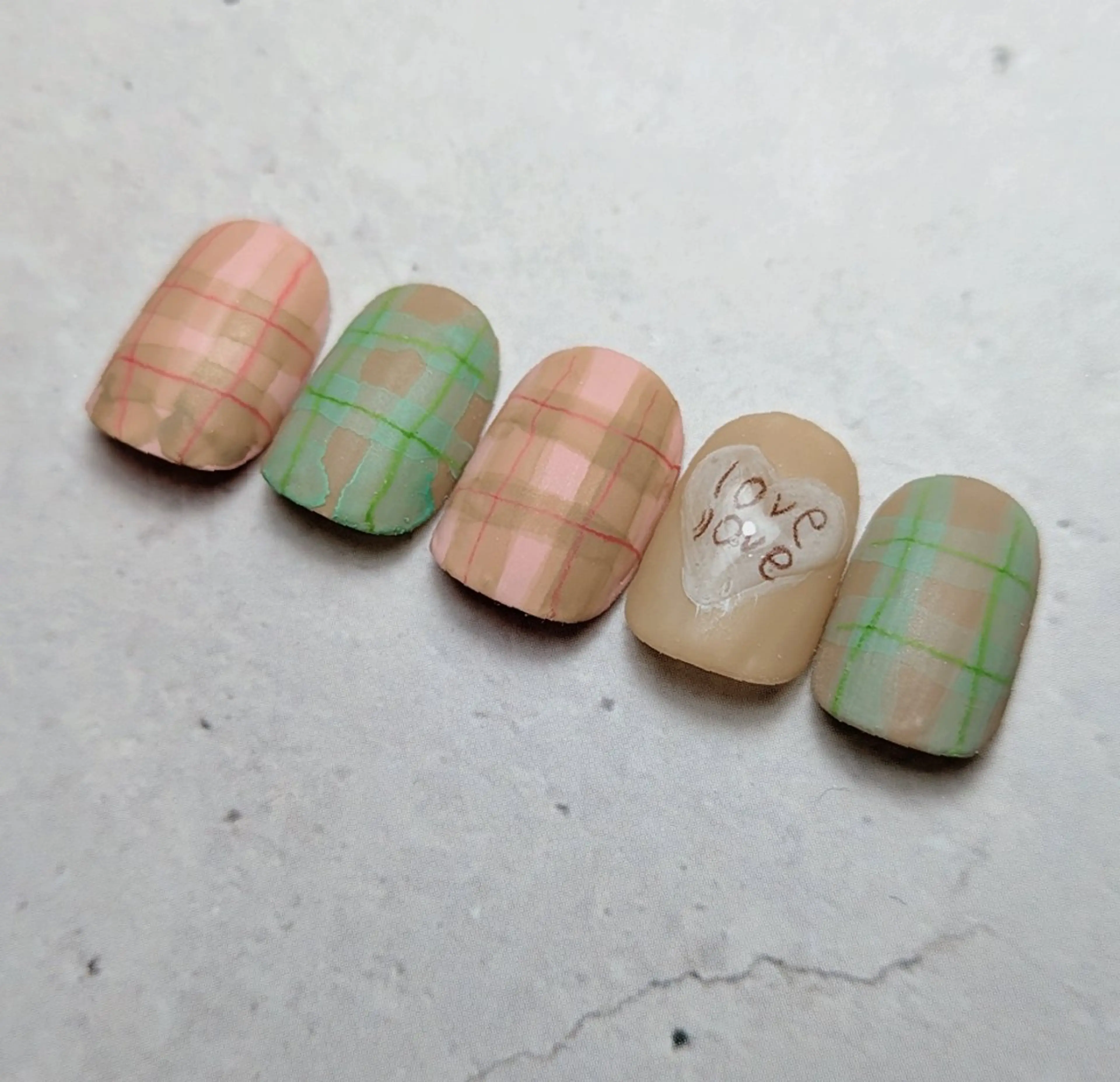 ネイル ハート バレンタイン ハンドネイル jolie  ISIHARAのネイルデザイン