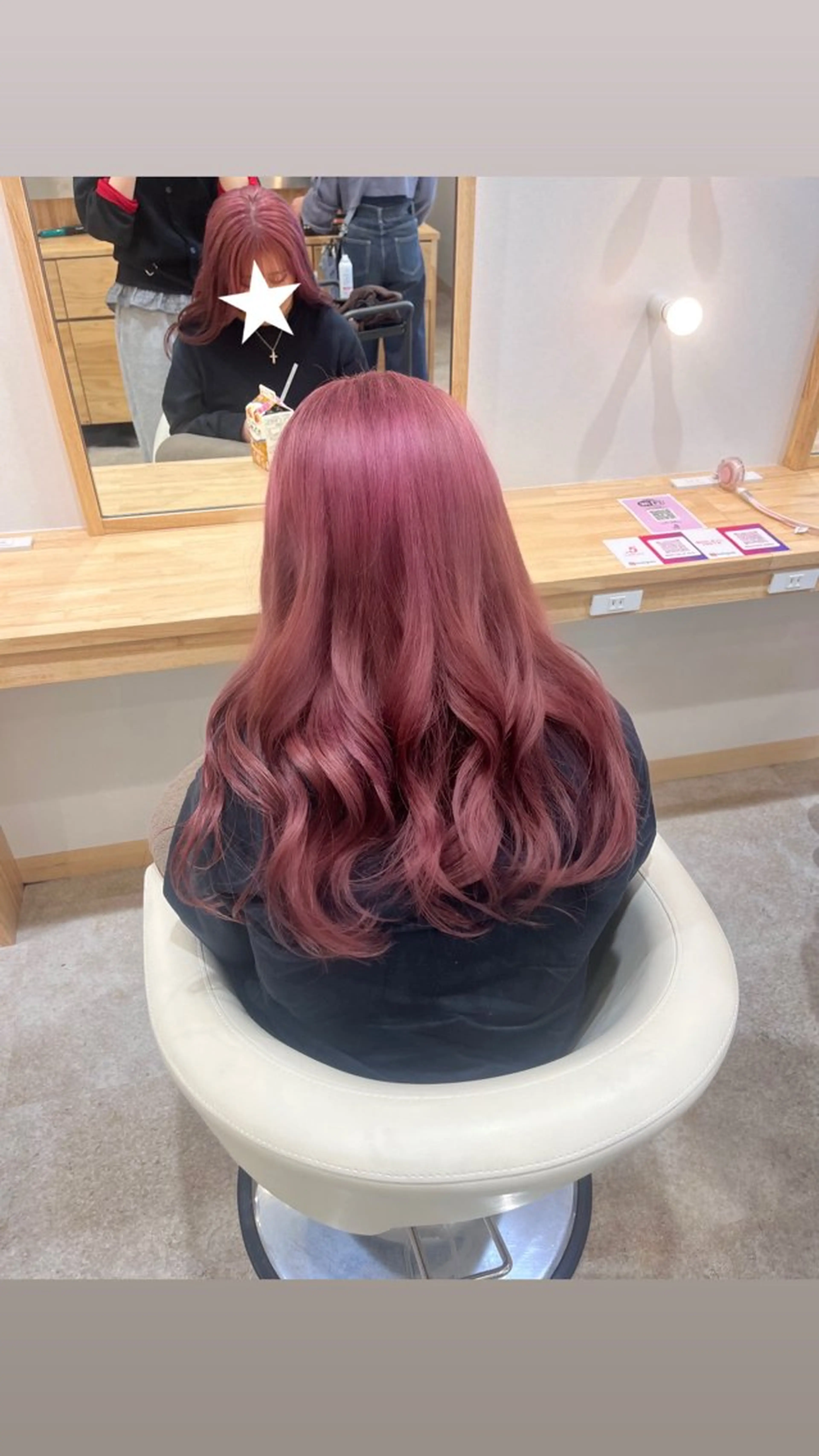 セミロング カラー 望愛/レイヤー/ハイ トーン/デザインのヘアスタイル