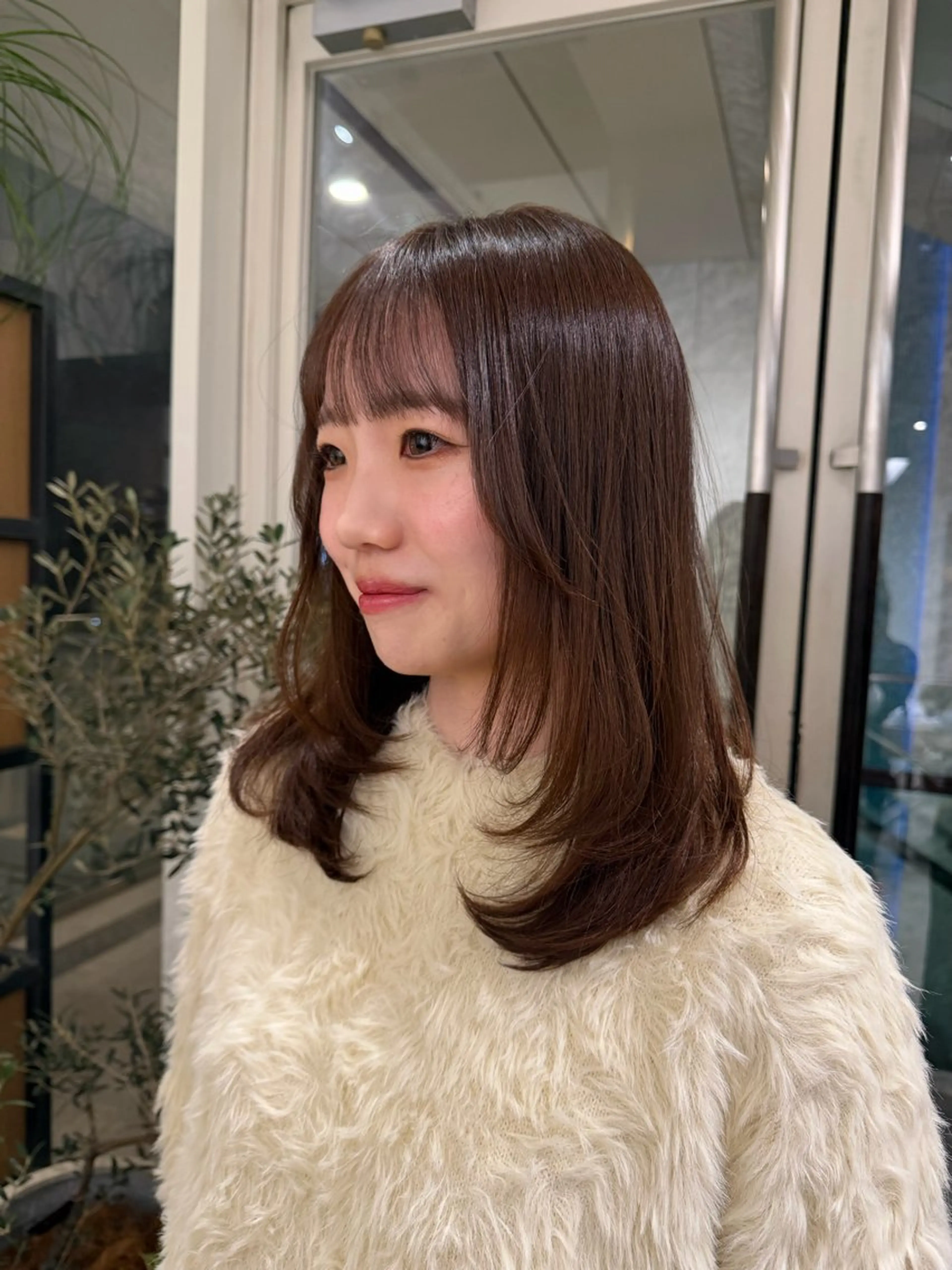 セミロング 真壁 凜々子のヘアスタイル