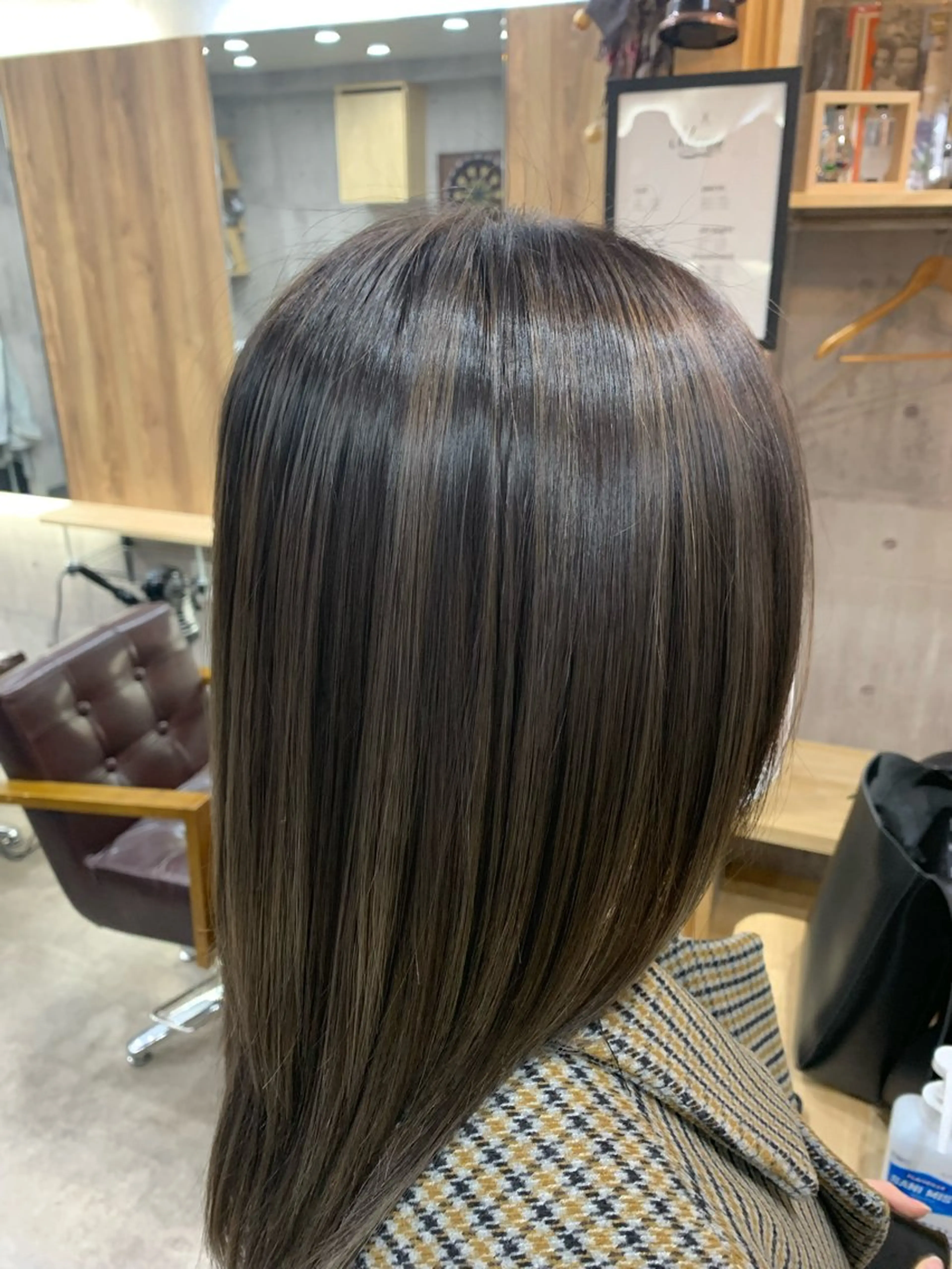 セミロング カラー ショートボブ セミロングパーマ バレイヤージュ ブリーチ ケアブリーチ ヘアカラー memento 斎藤大覚のヘアスタイル