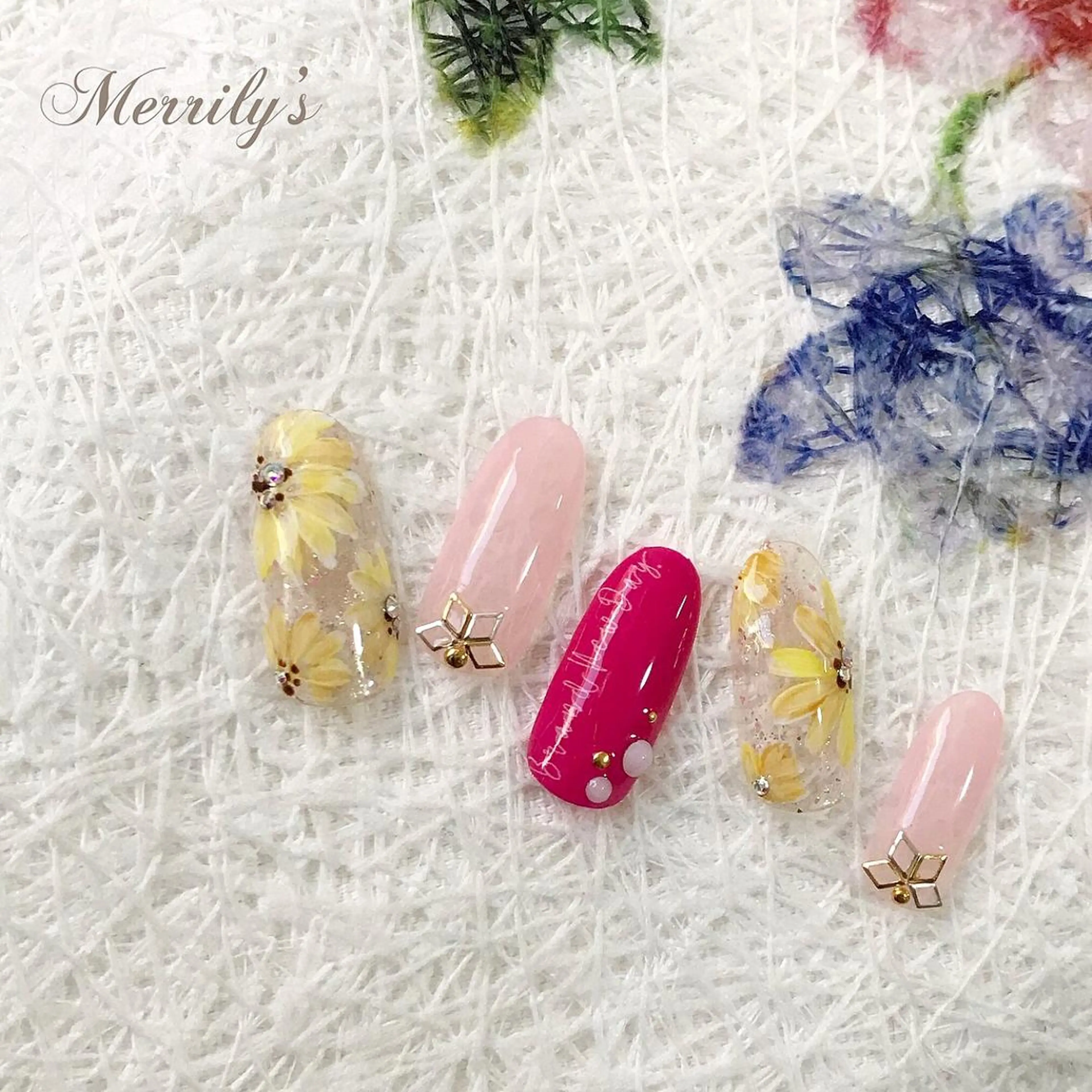 ネイル Merrily's所属・Merrily's Hagi Minaのネイルデザイン