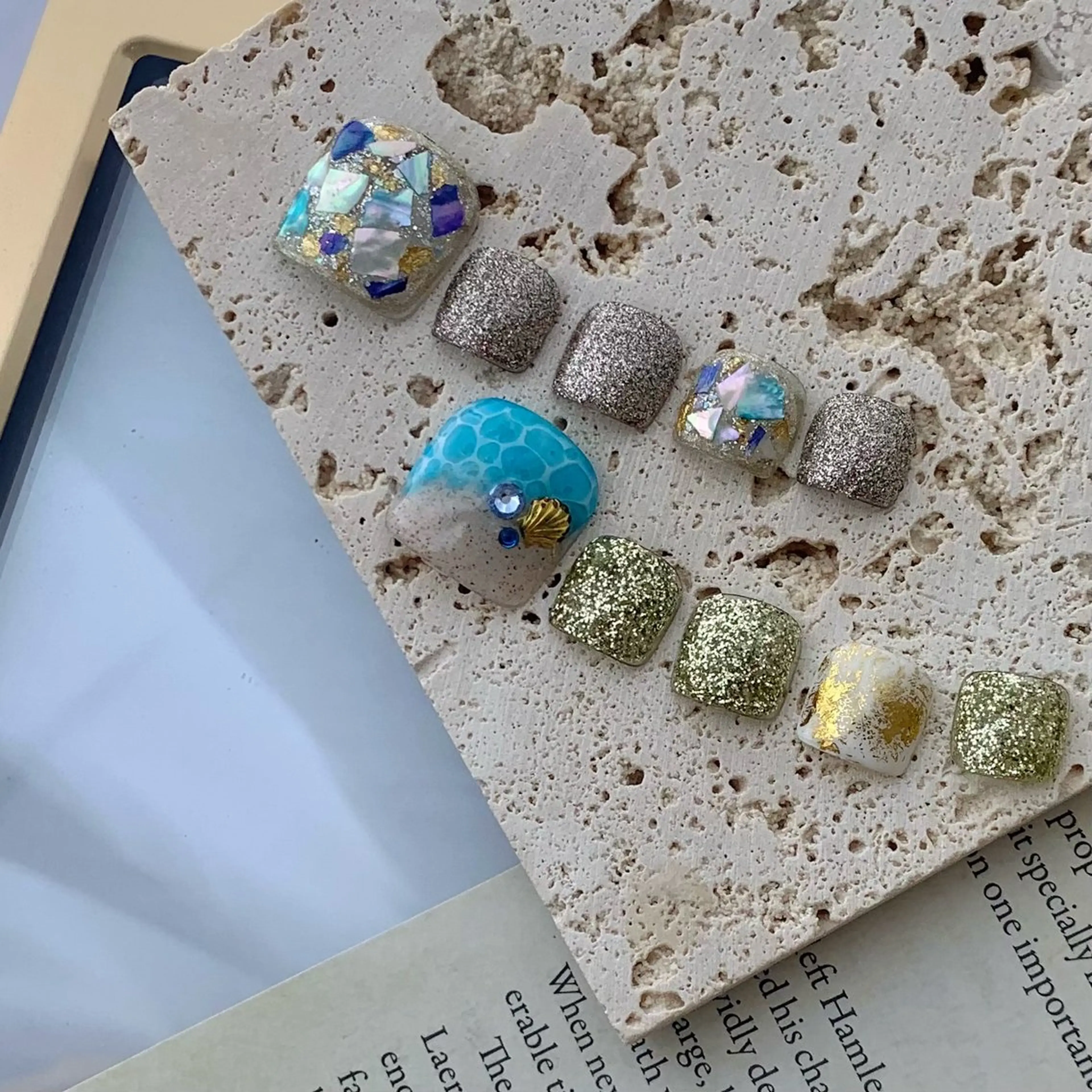 ネイル 'mm  (ミリ) ＭＡＮＡＭＩのネイルデザイン