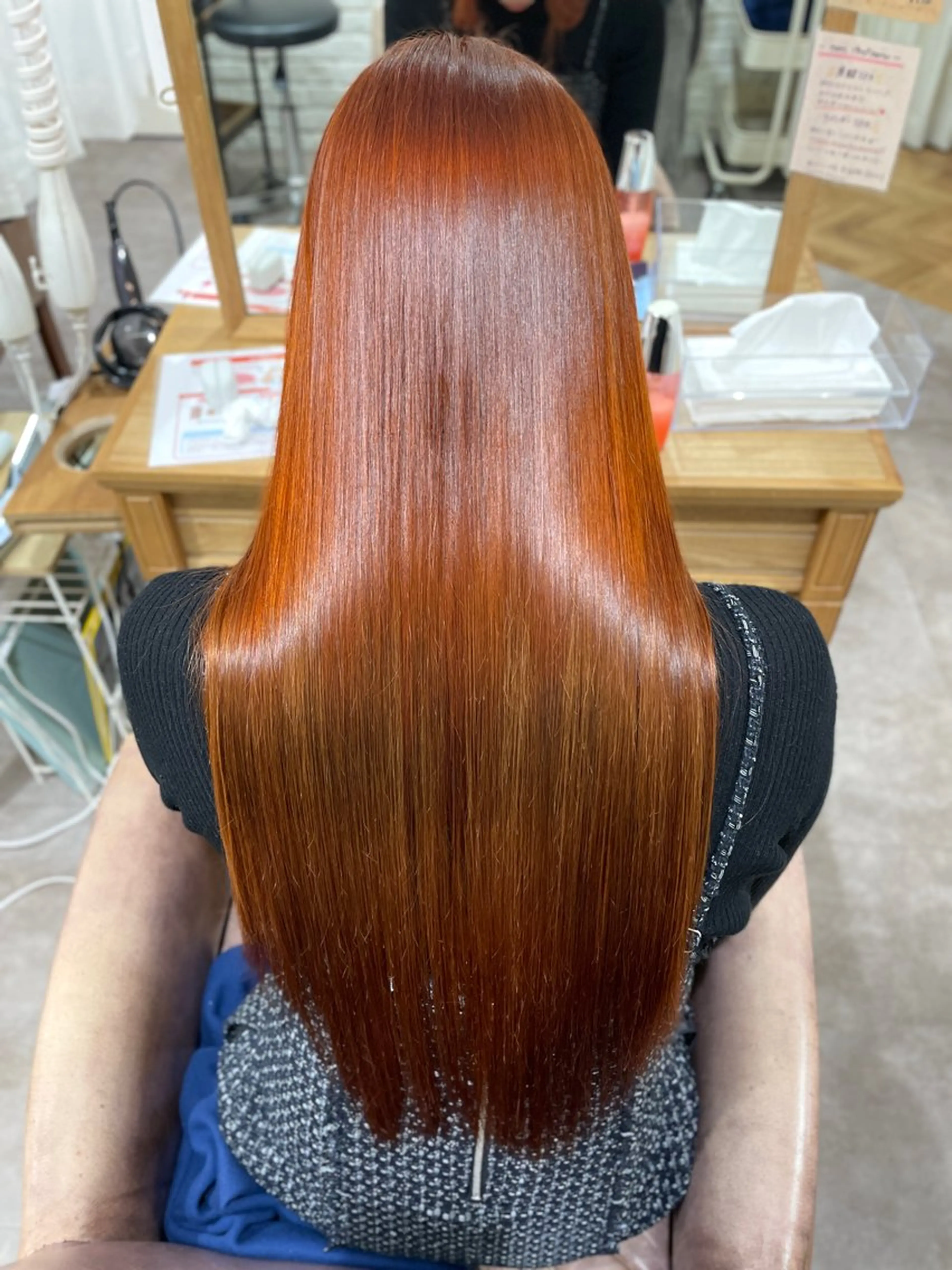 ロング カラー オレンジ ヘアカラー merc.🐰澤田 凜のヘアスタイル