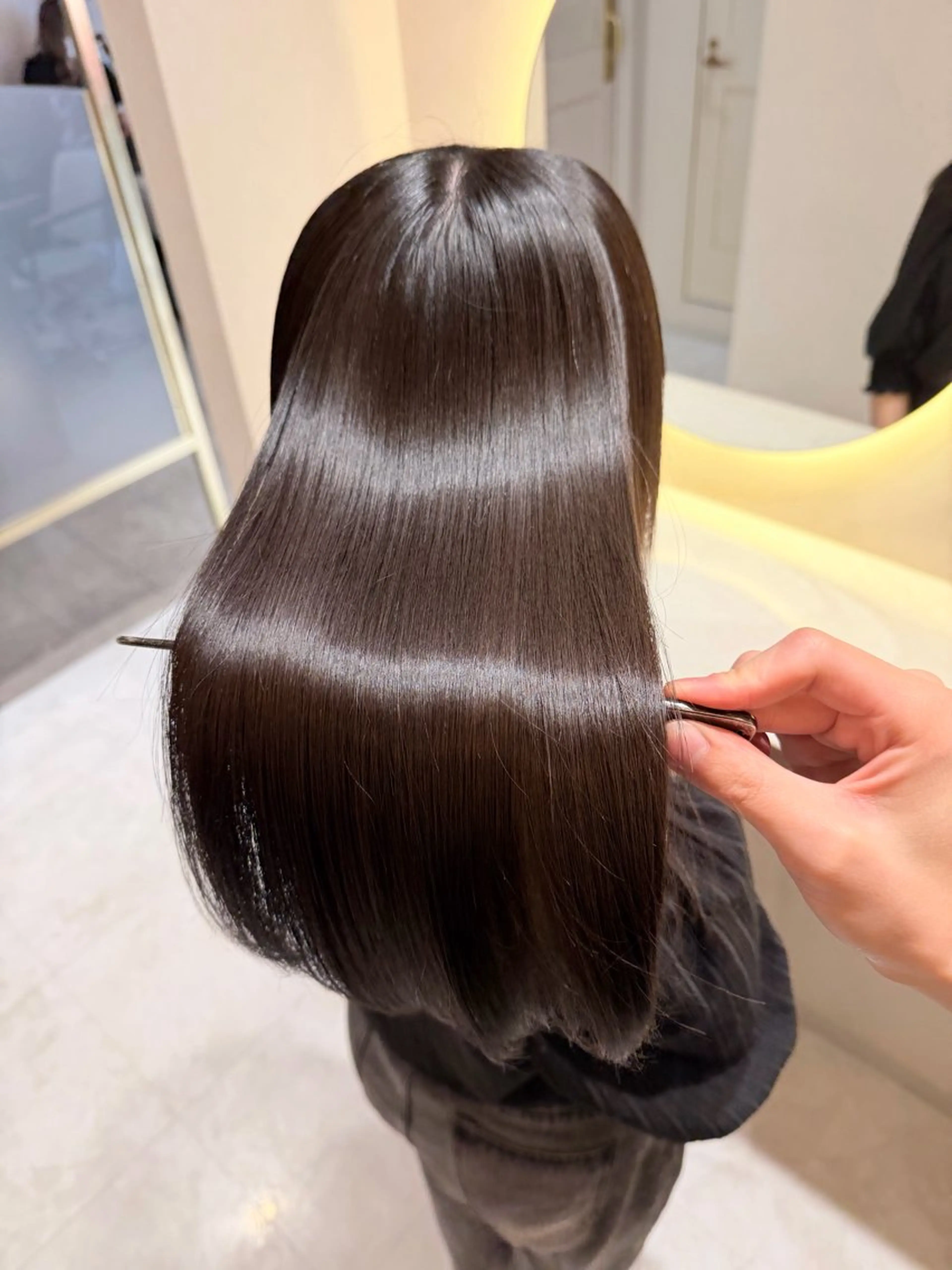ロング カット 縮毛矯正 トリートメント ハイレイヤー×ツヤ髪 /TAICHI🩶のヘアスタイル