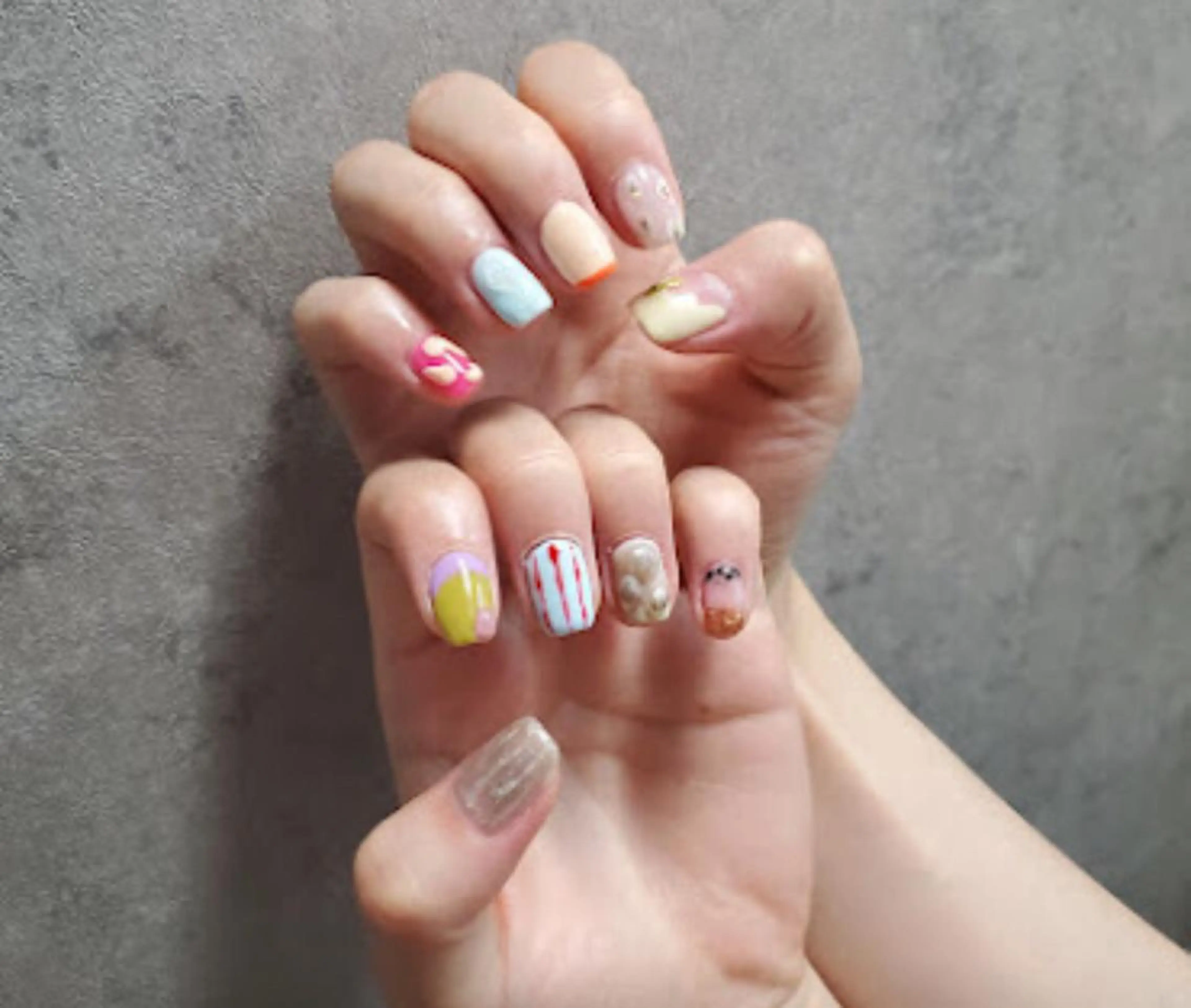 ネイル アートネイル クリアネイル フレンチネイル ジェルネイル ガラスフレンチ nailstudio eviz新宿店のネイルデザイン