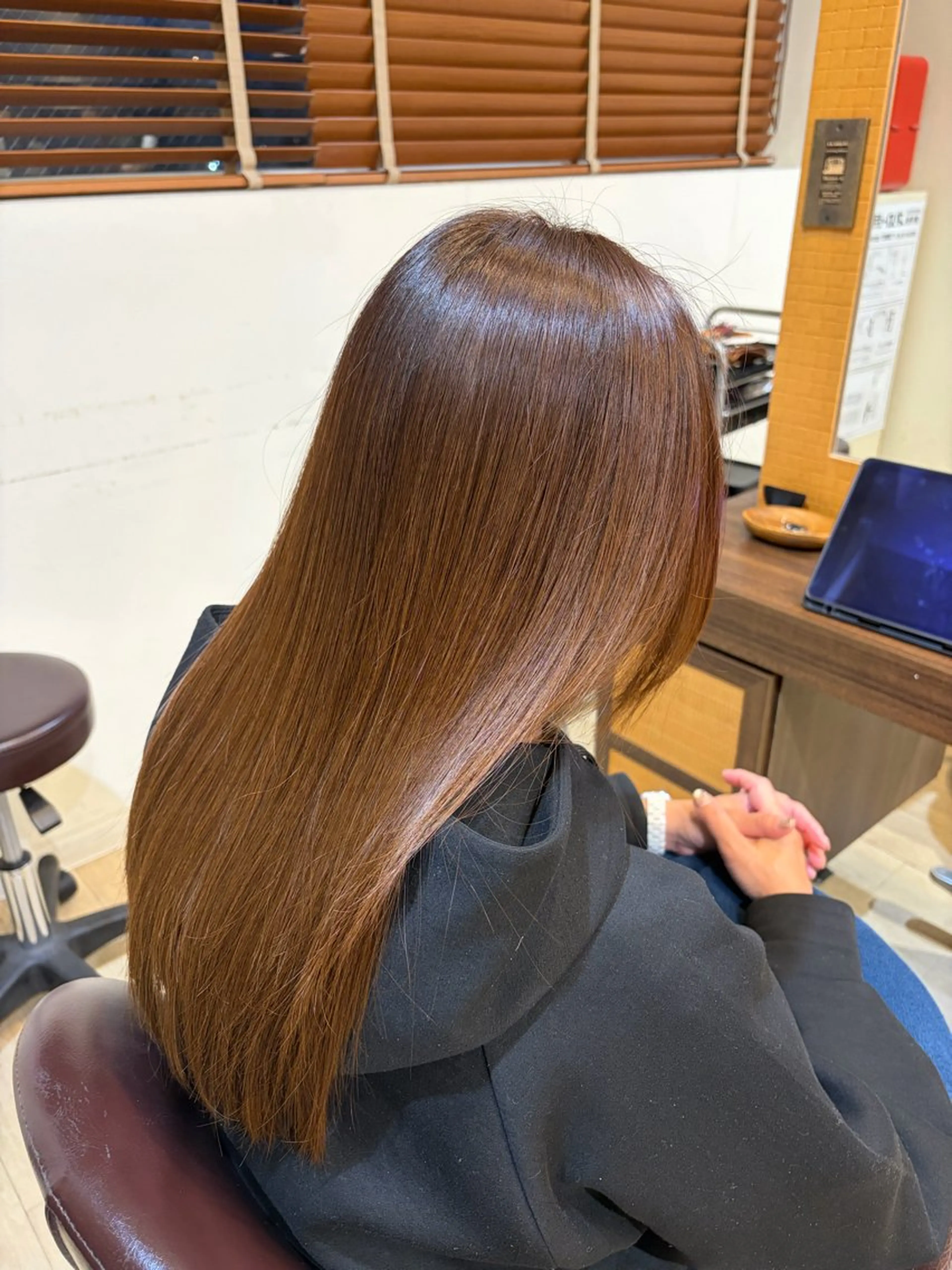 ロング ムラカミ レイラのヘアスタイル