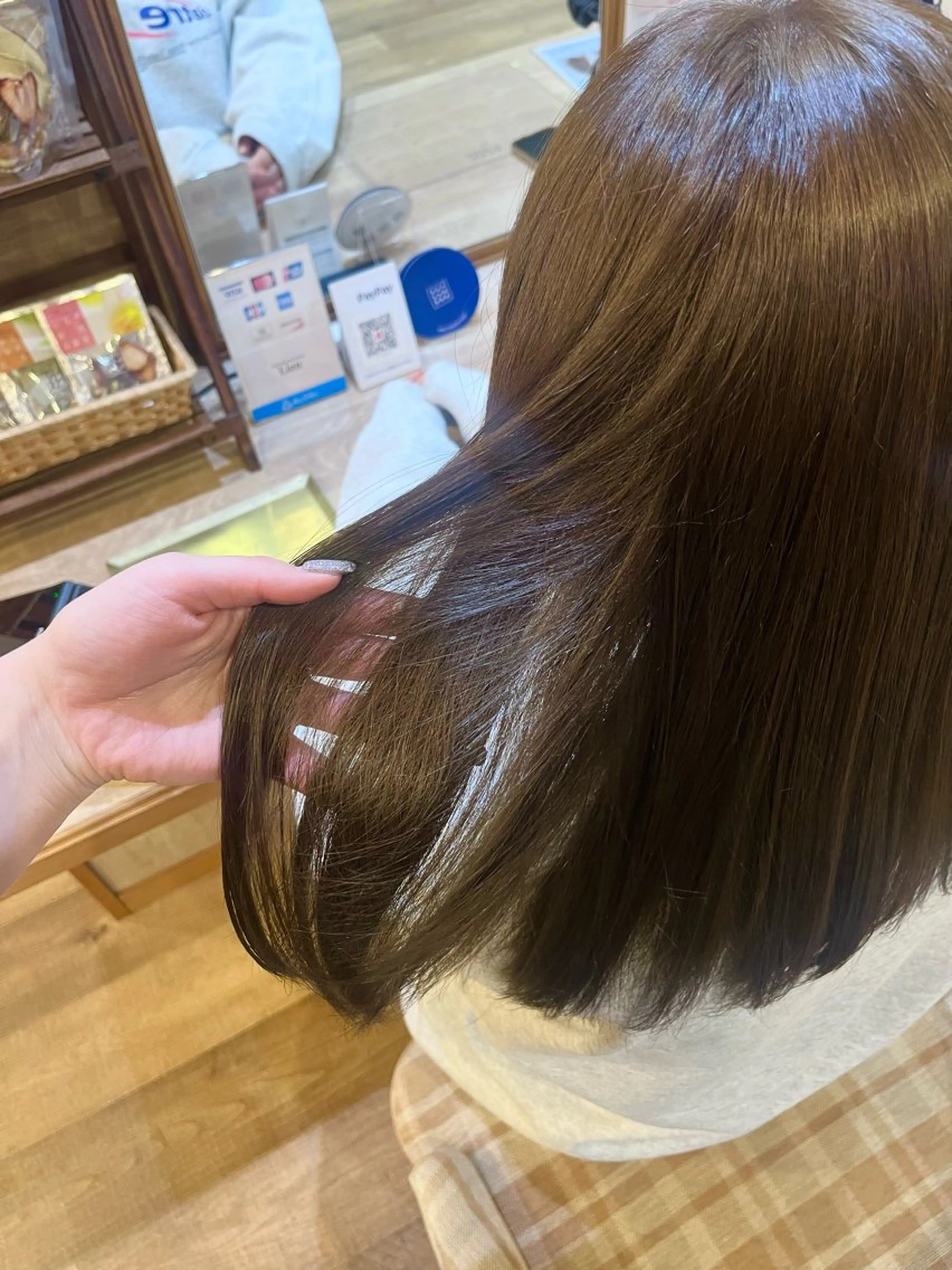 ミディアム カラー ベージュカラー 透明感カラー ヘーゼル ヘアカラー 宮本 楓のヘアスタイル