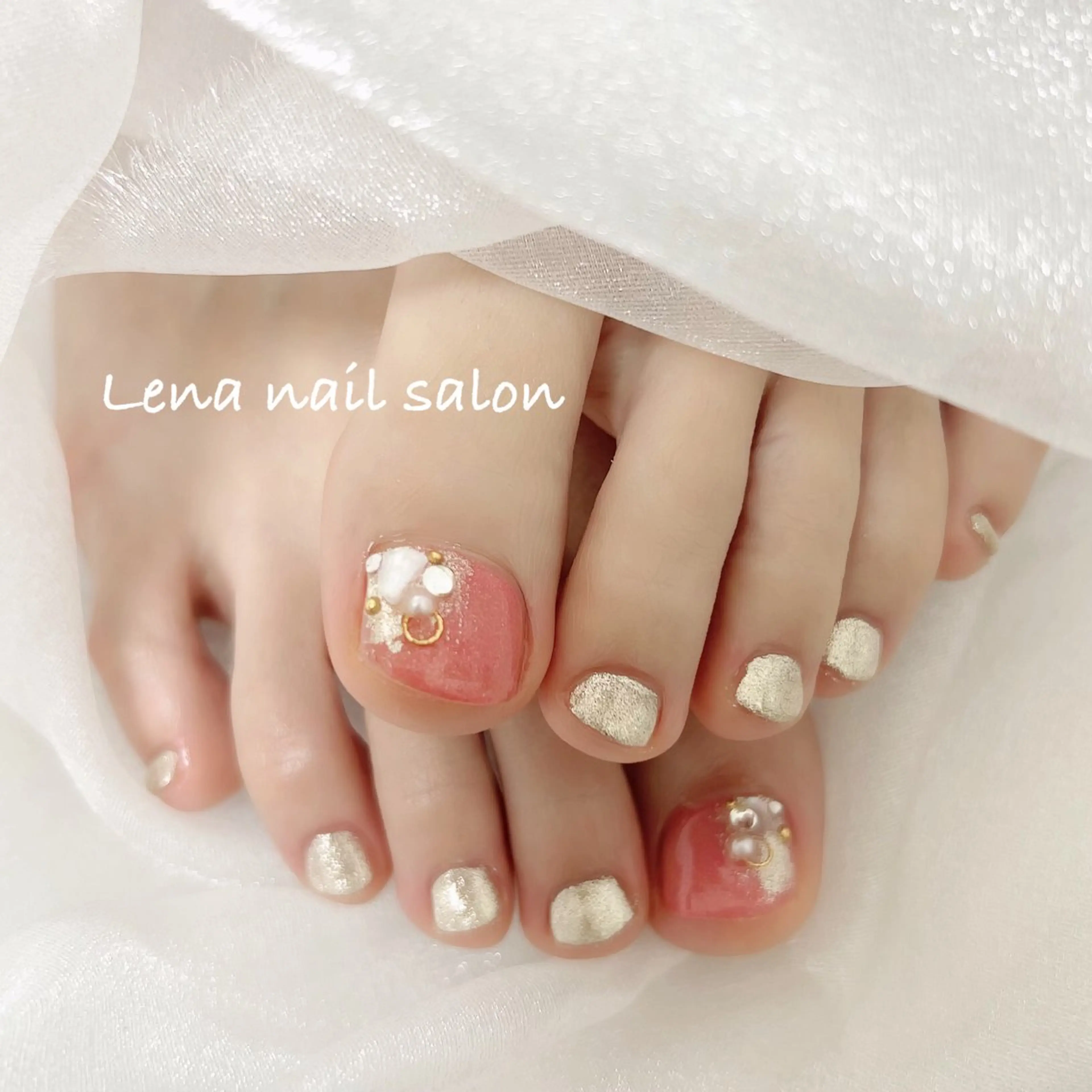 ネイル フットネイル ジェルネイル パラジェル フットネイル 自爪育成ネイルケア Lena  nailのネイルデザイン