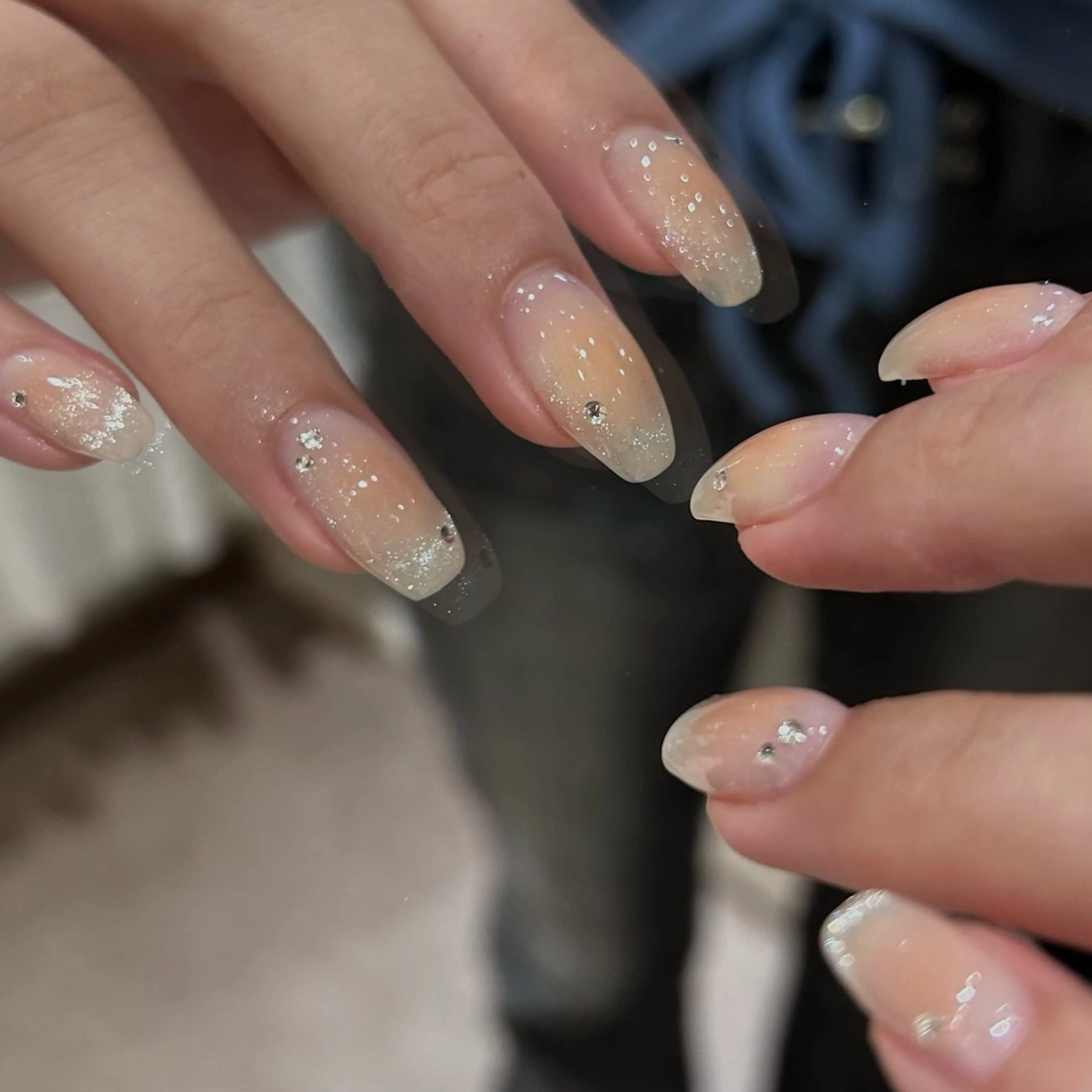 ネイル mikoto 🎀 艶々美フォルムのネイルデザイン