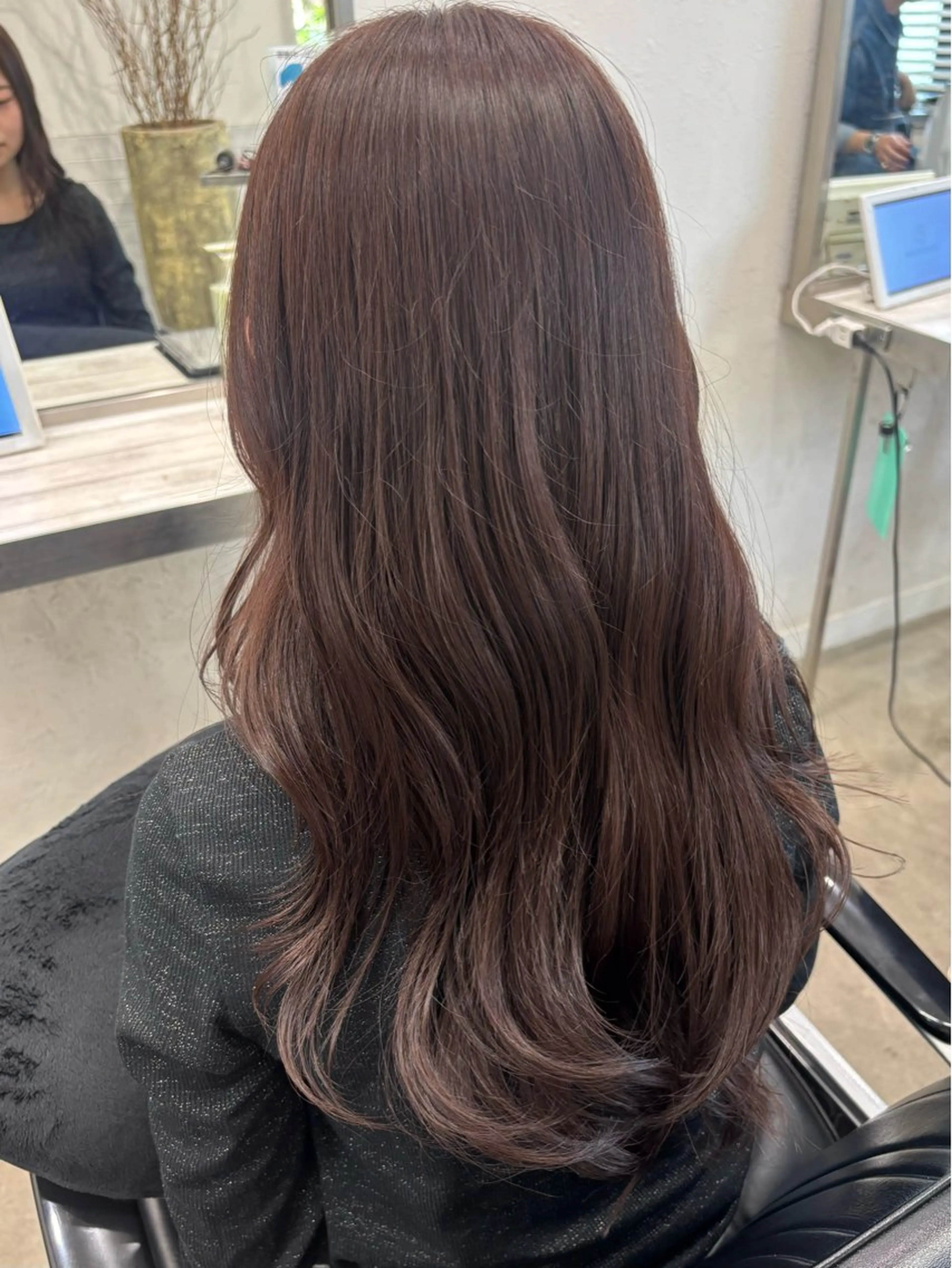 ロング カラー ブラウンカラー ピンクカラー ピンクブラウン ヘアカラー 韓国ヘア🇰🇷 HINAのマツエク・マツパデザイン