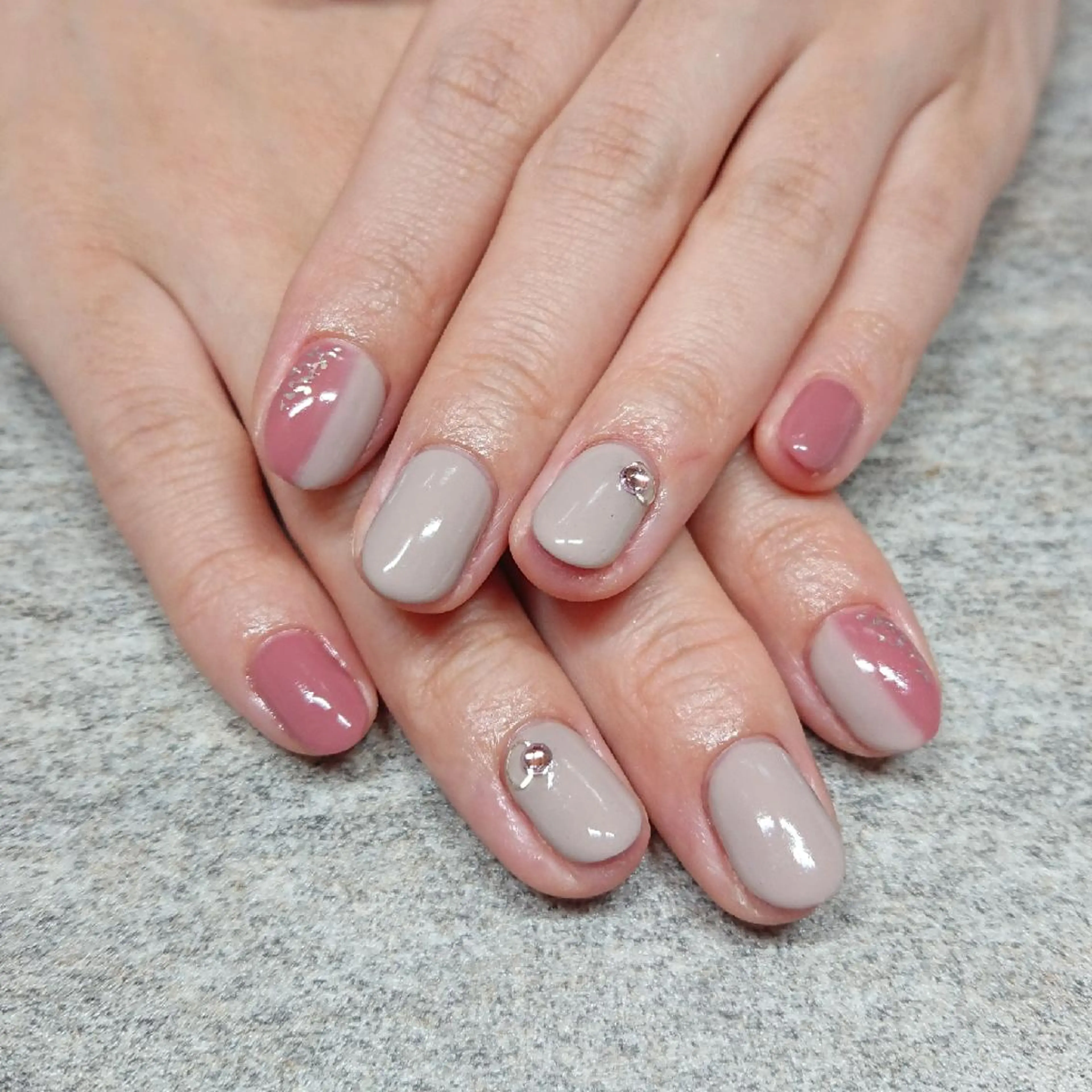 ネイル ジェヌインネイル 河内のネイルデザイン