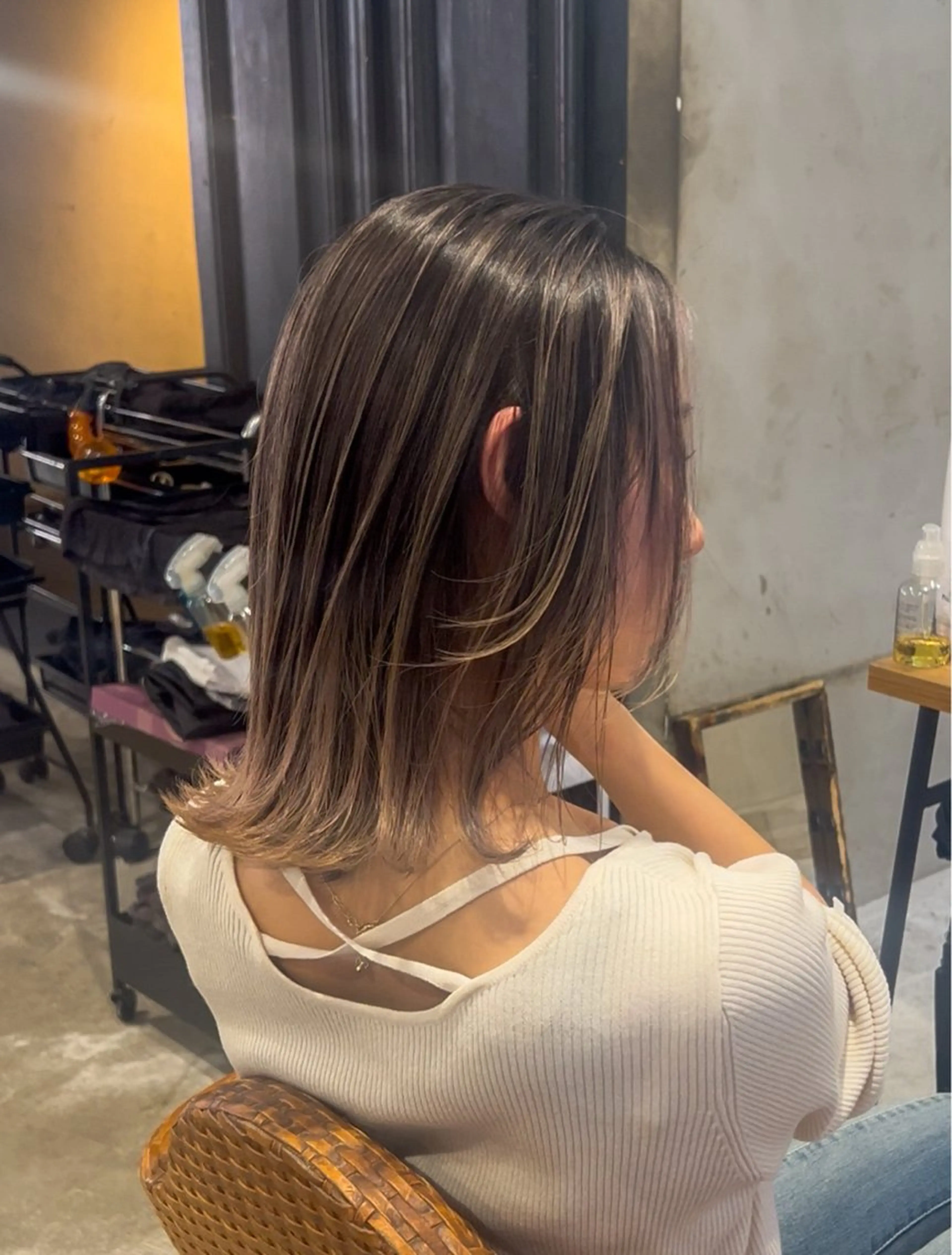 セミロング カラー カット ヘアカラー トリートメント 海外デザイン🇺🇸 石渡諒太のヘアスタイル