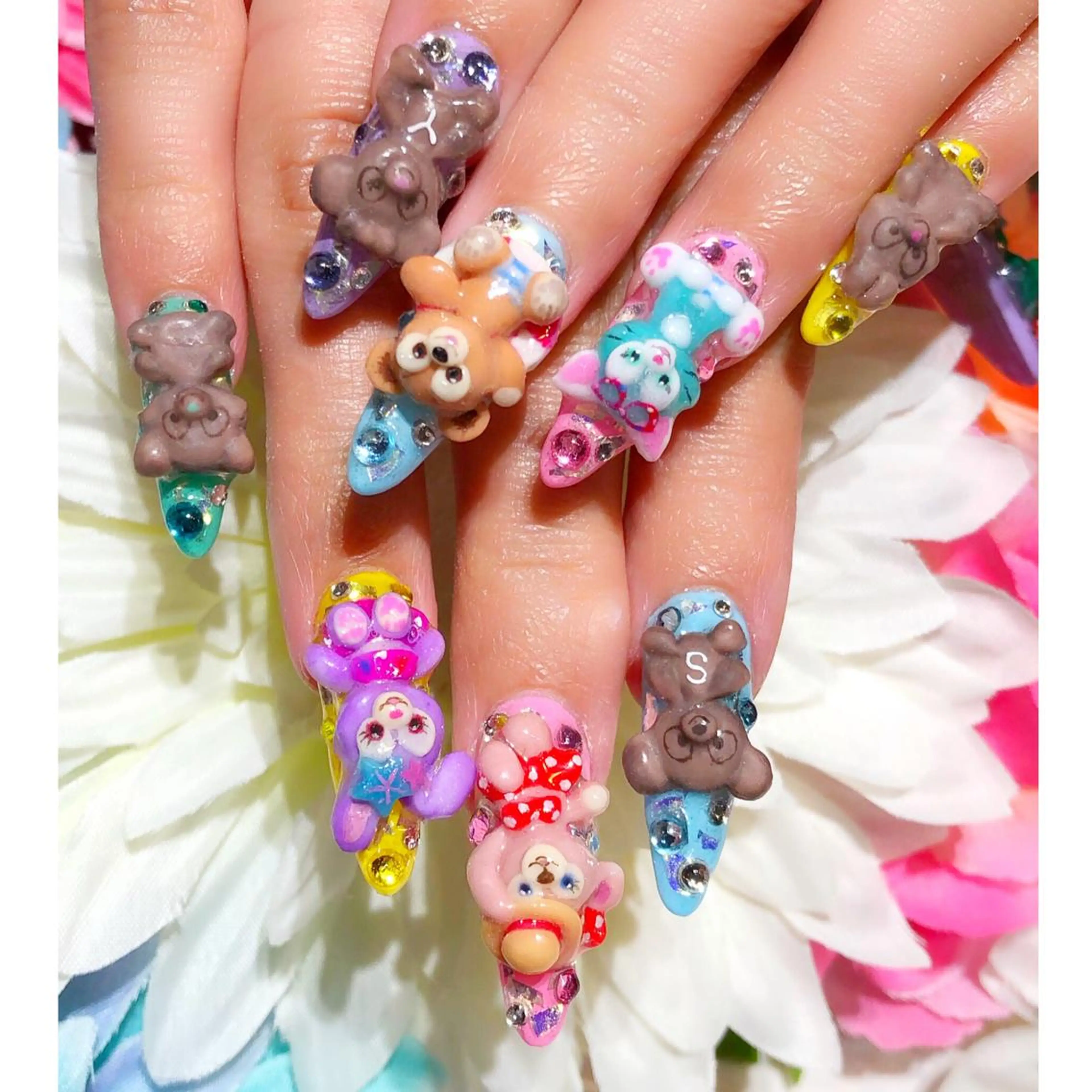 ネイル アートネイル ロングネイル スカルプネイル YUN 💅のネイルデザイン