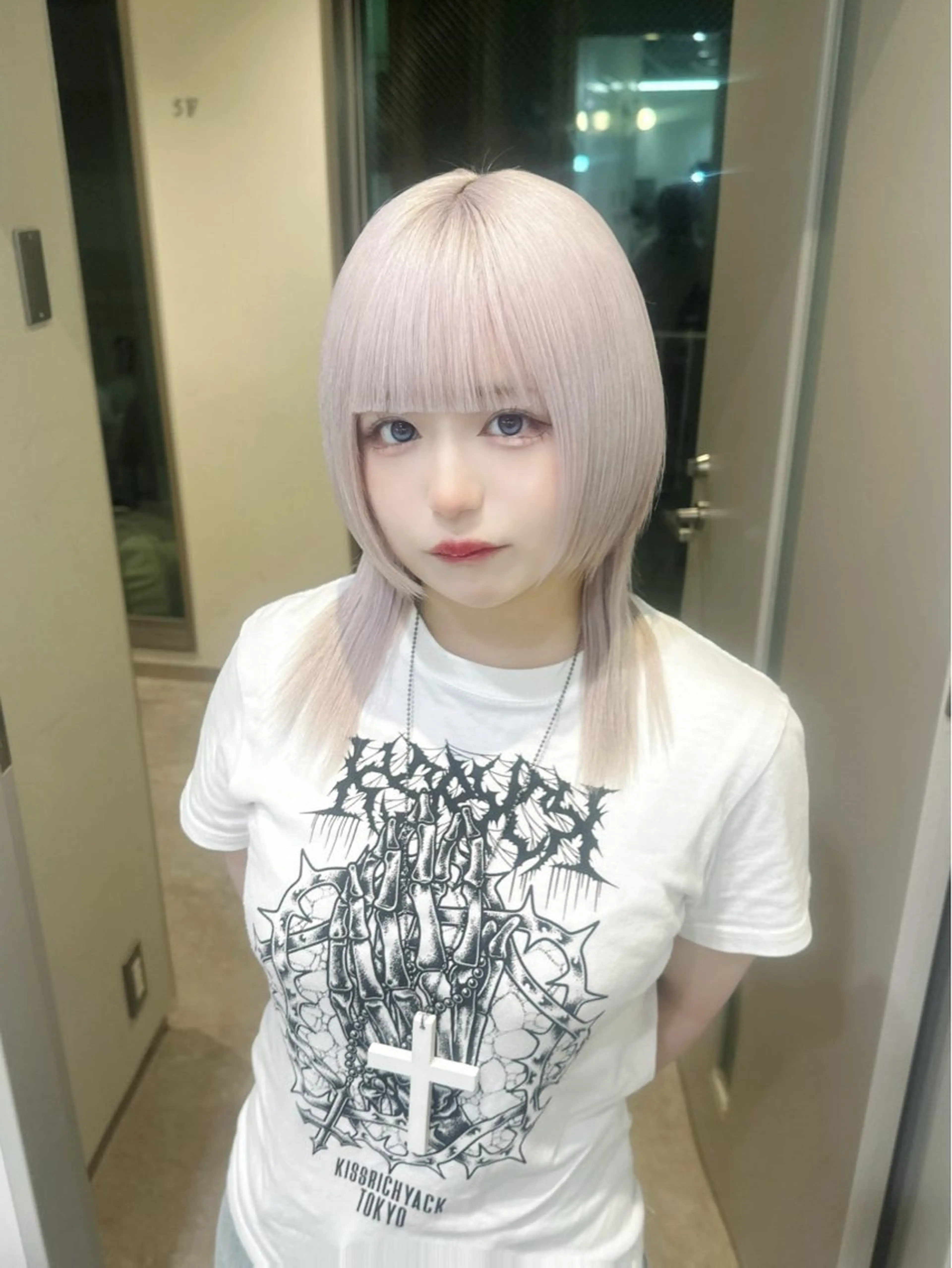 セミロング カラー ヘアカラー ハイトーン/ピンク カラー/めい🎀のヘアスタイル