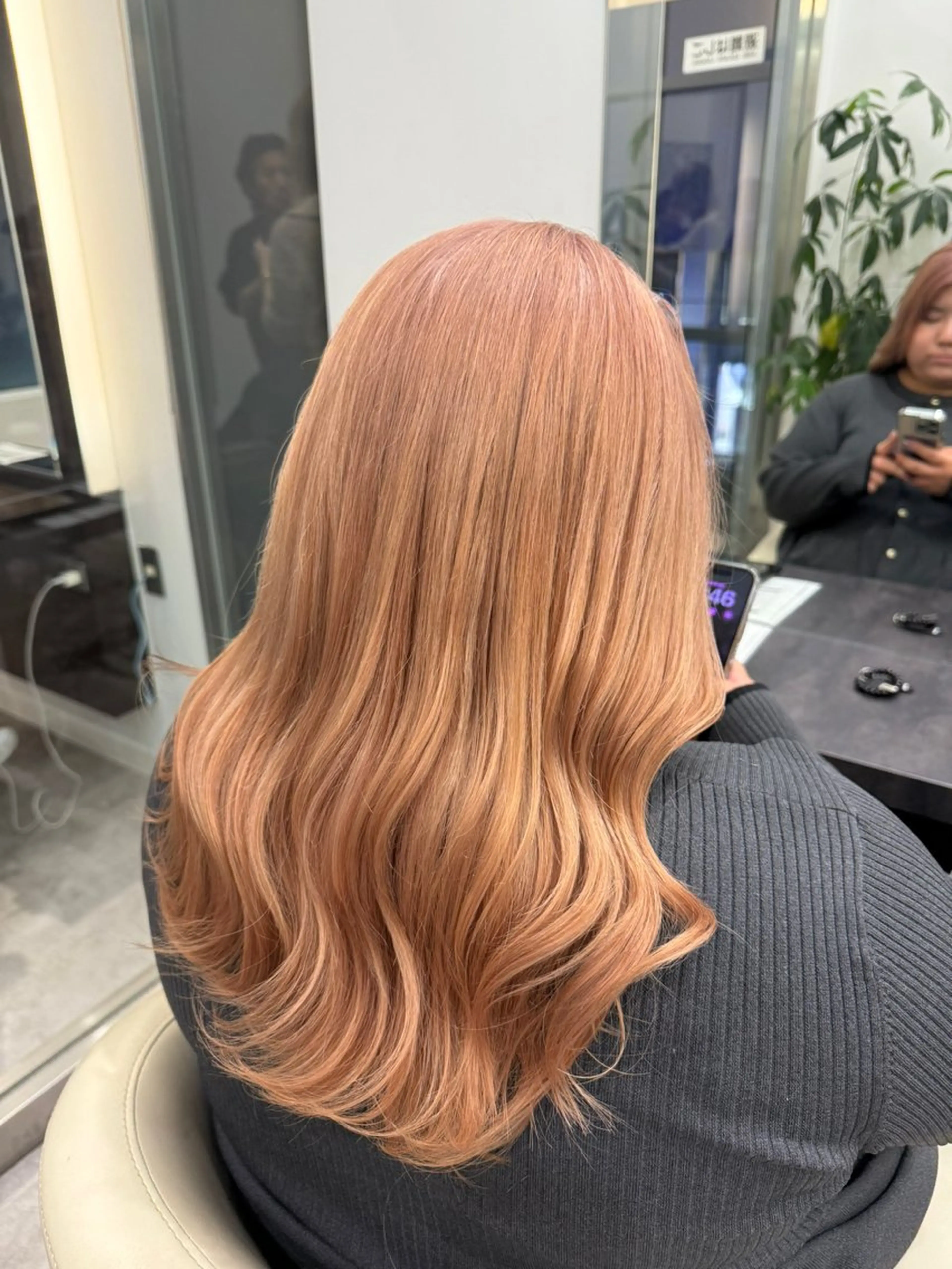 セミロング カラー ベージュカラー ブリーチ ケアブリーチ 透明感カラー デザインカラー ヘアカラー トリートメント 渋谷髪質改善/縮毛 矯正/かすが🪽🫧のヘアスタイル