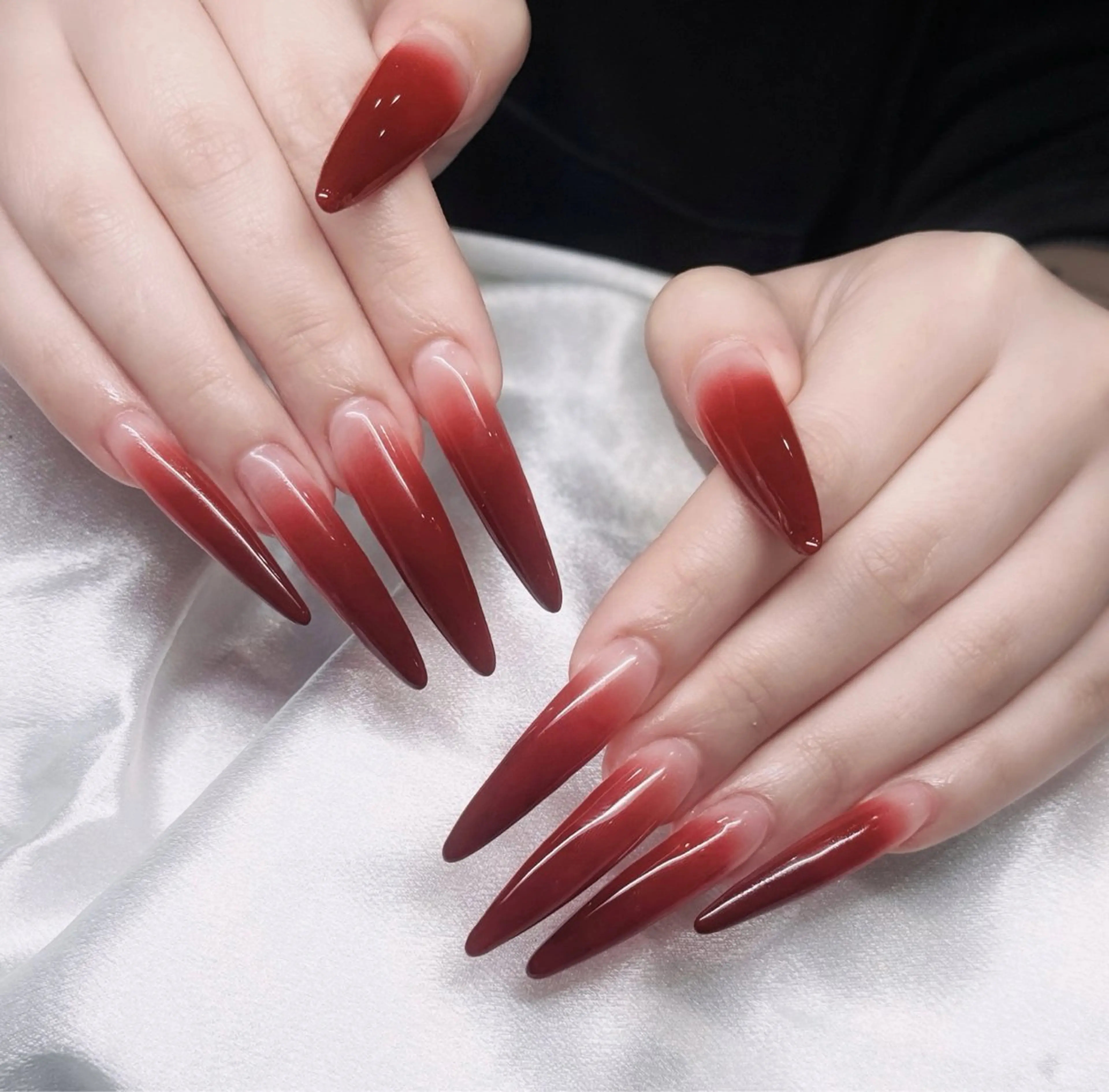 ネイル オーロラネイル ブルー チークネイル フットネイル フレンチネイル ハンドネイル REI NAのネイルデザイン