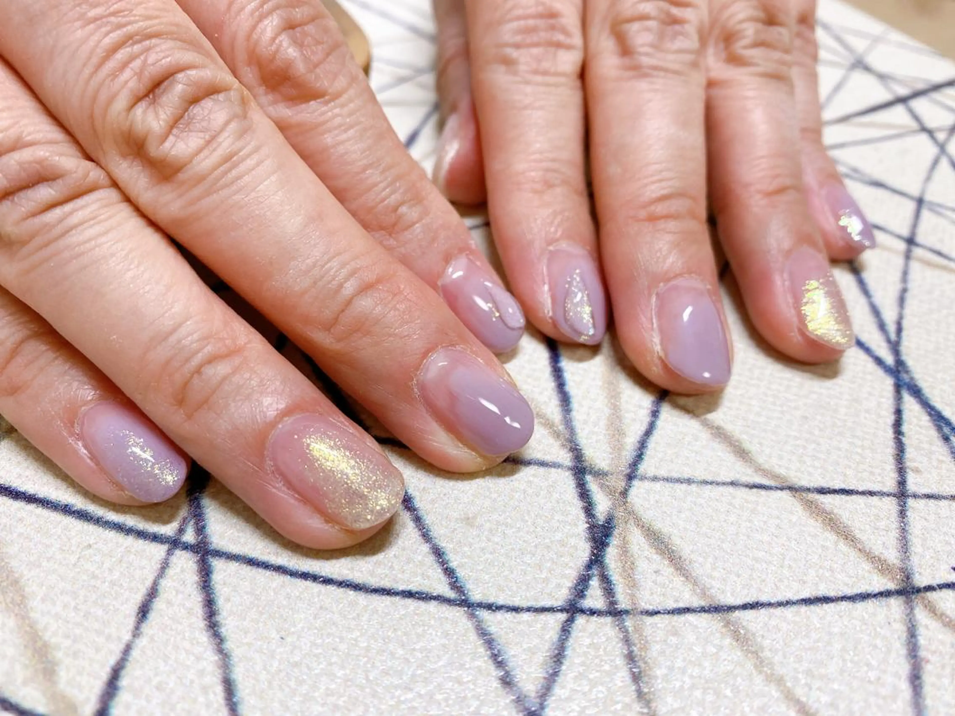 ネイル オーロラネイル フラワーネイル フットネイル フレンチネイル ジェルネイル mogunail &blowのネイルデザイン