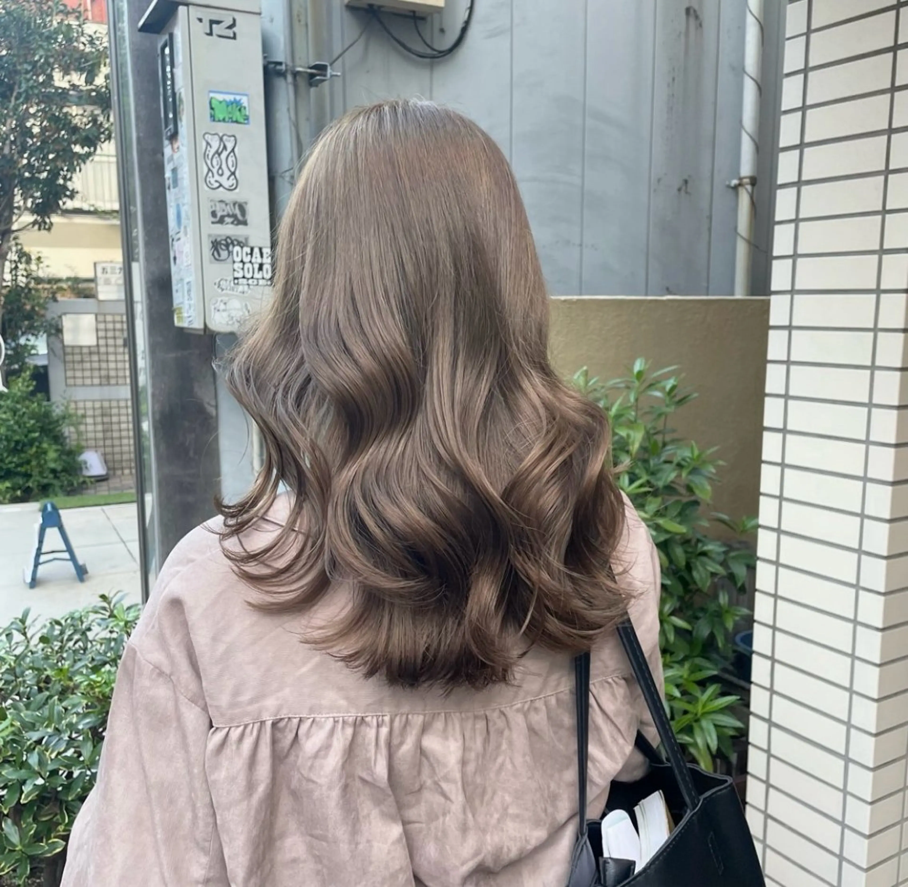 ミディアム ヘアカラー レナ/原宿/レイヤー ダブルカラーのヘアスタイル