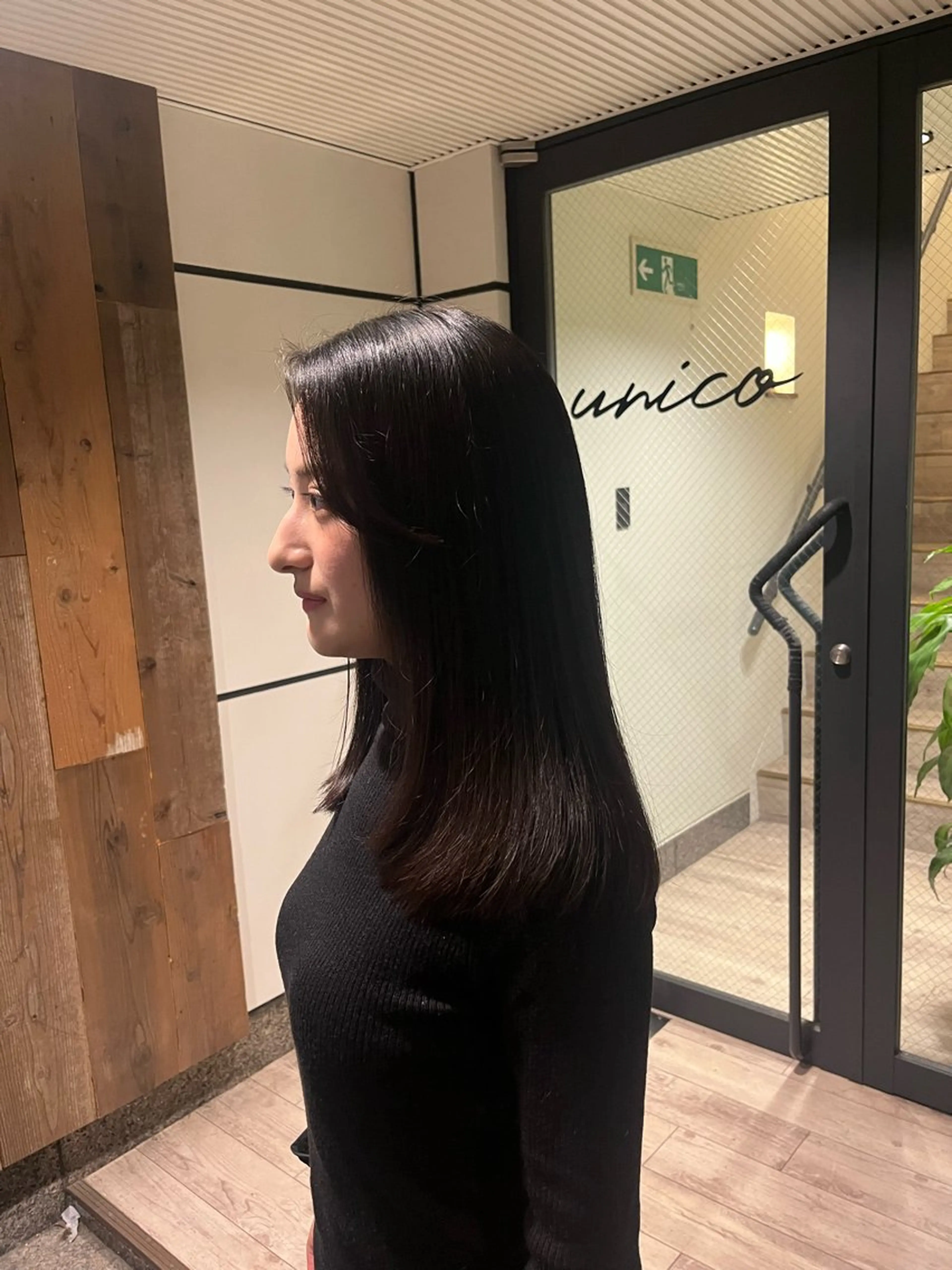 セミロング カット 山本 彩香のヘアスタイル