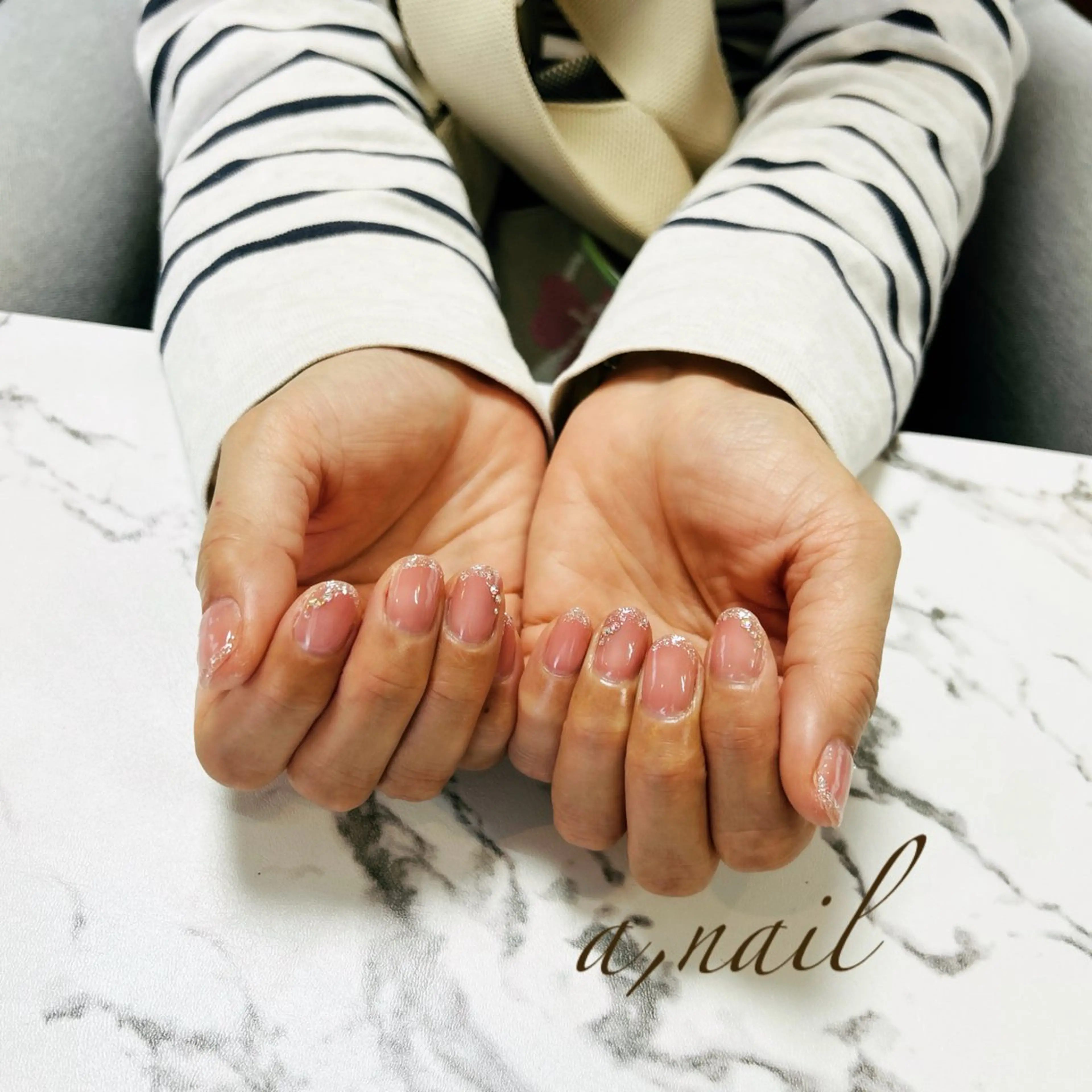 ネイル フレンチネイル キラキラネイル ラメ(グリッター) オフィスネイル シンプルネイル ハンドネイル ネイルサロン エーネイルのネイルデザイン