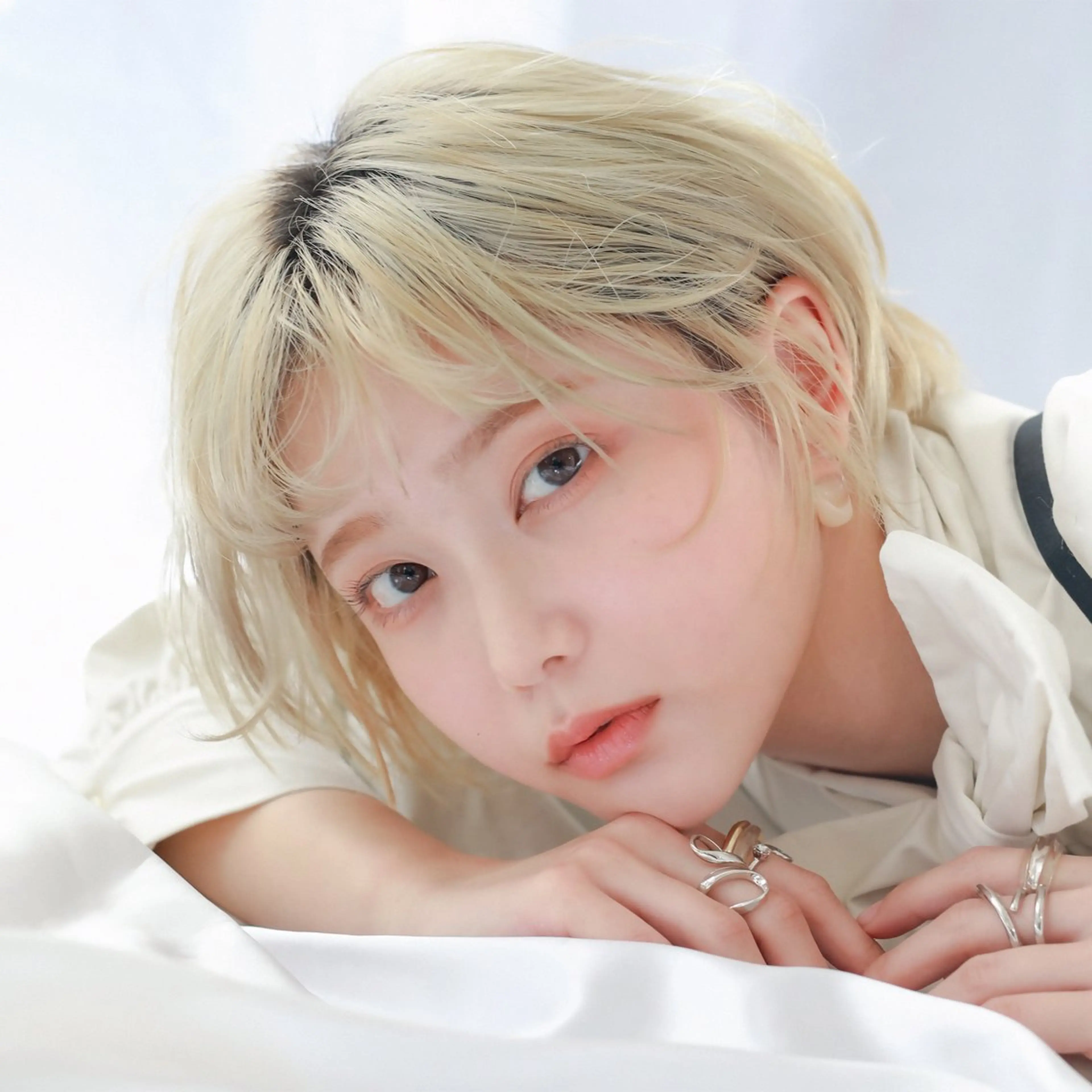 ショート カラー カット/カラー 緩のヘアスタイル