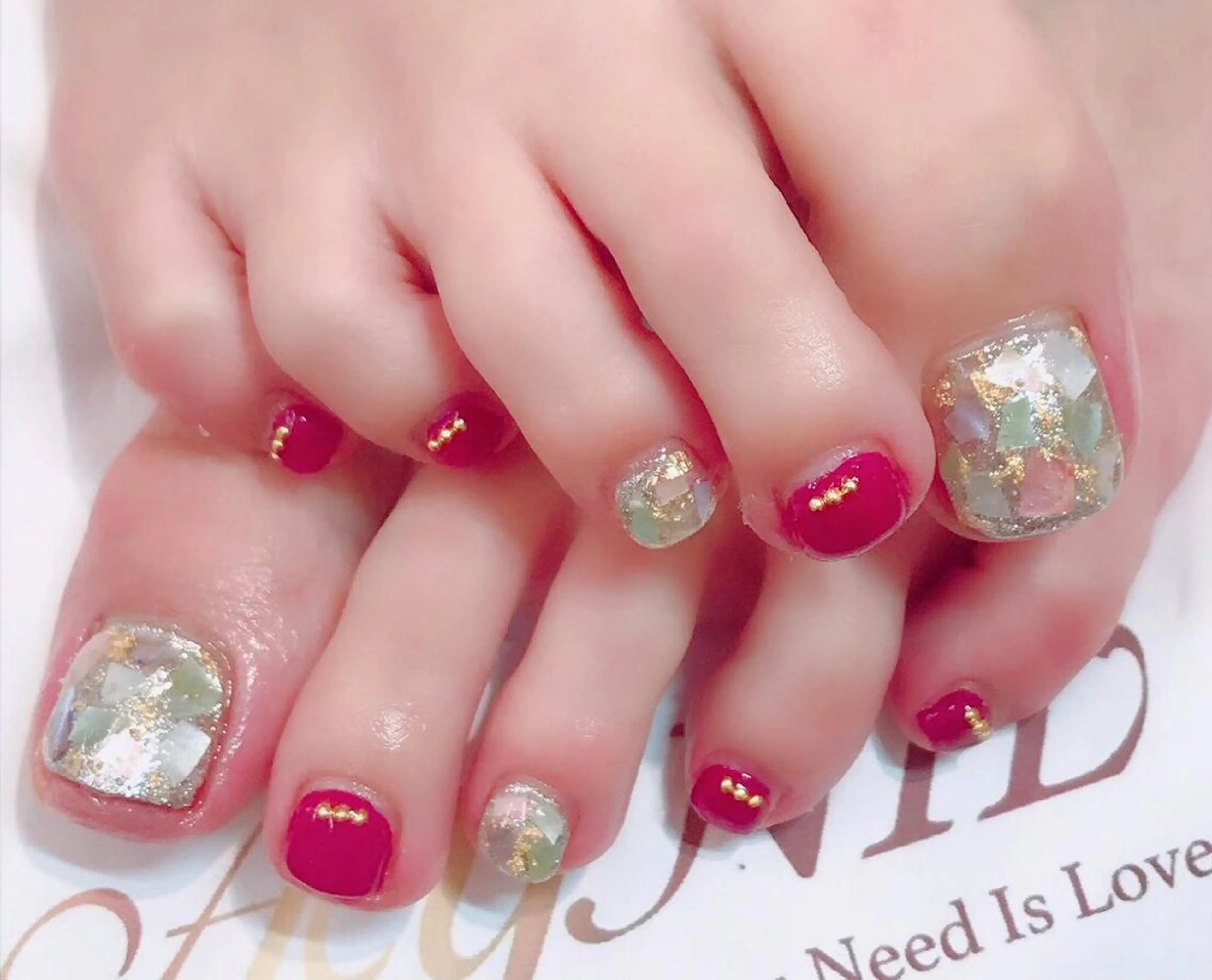 ネイル フットネイル 🦋AYNIL🦋 ナチュラル専門店♥️のネイルデザイン