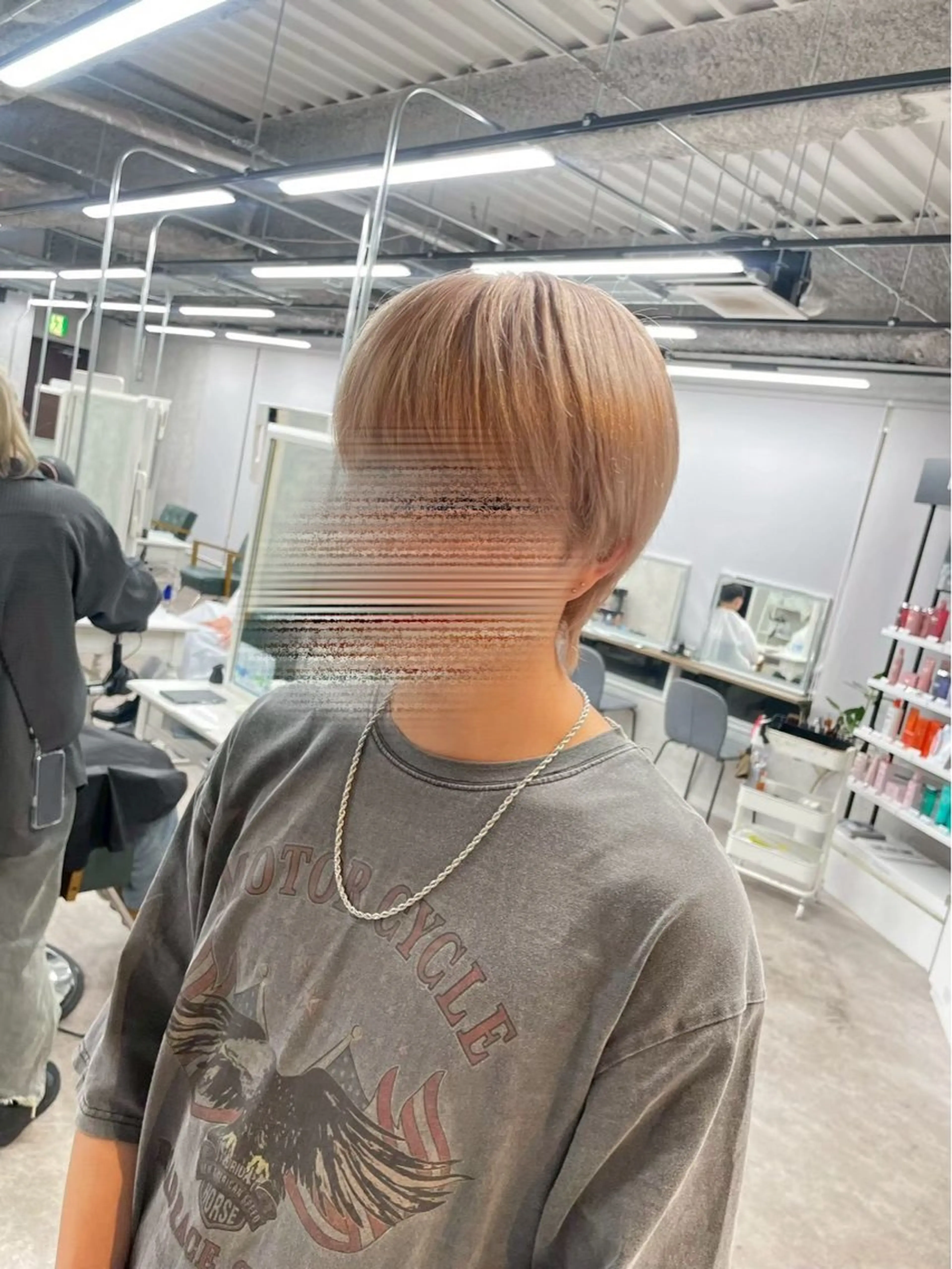 カット+ブリーチカラー(リタッチ可)の写真