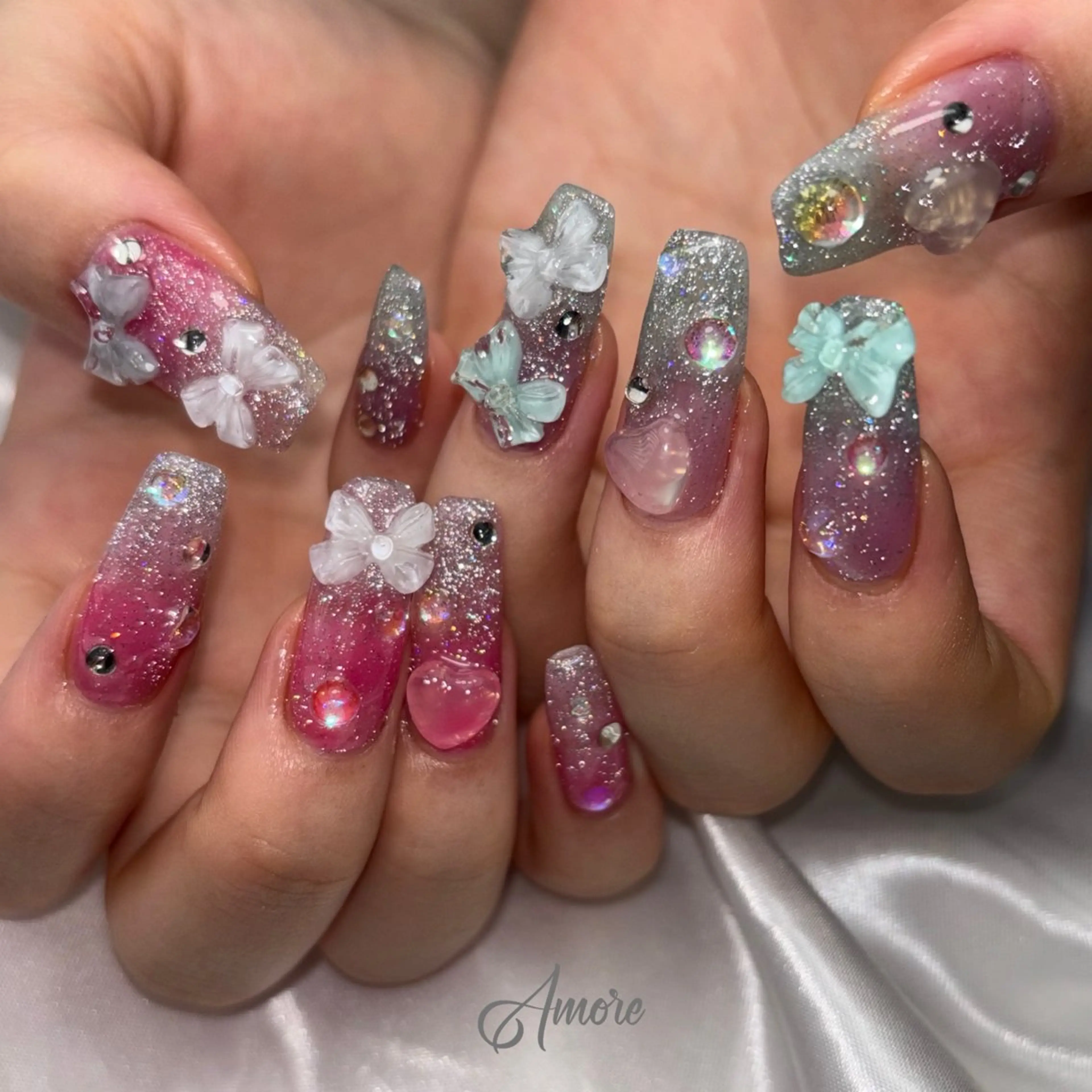 ネイル ジェルネイル キラキラネイル 韓国ネイル マグネットネイル パラジェル You kyehwaのネイルデザイン