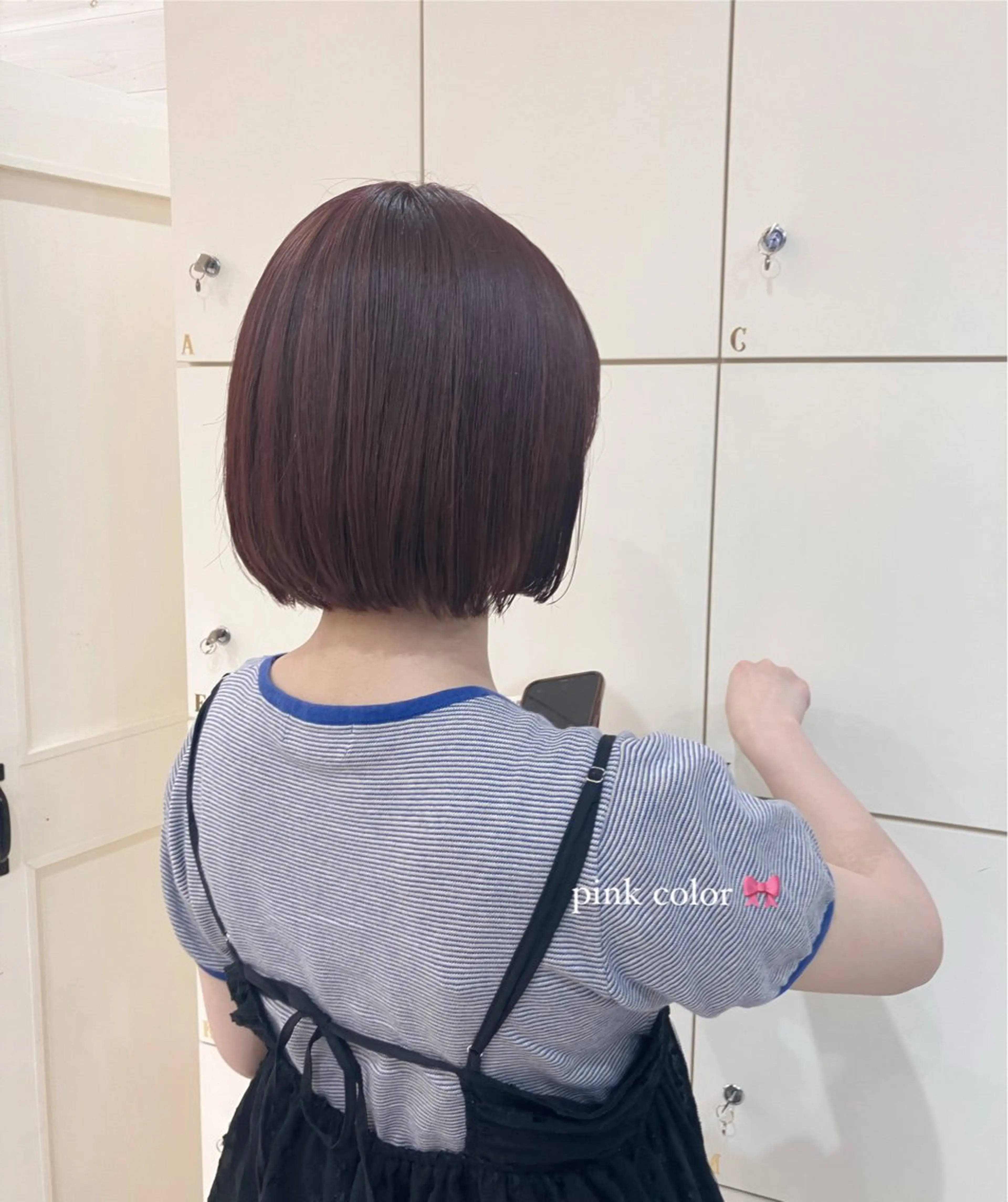 ショート カラー ピンクカラー ボブ カット ヘアカラー トリートメント 前髪/顔周り/透明感 艶カラーとどさんのヘアスタイル