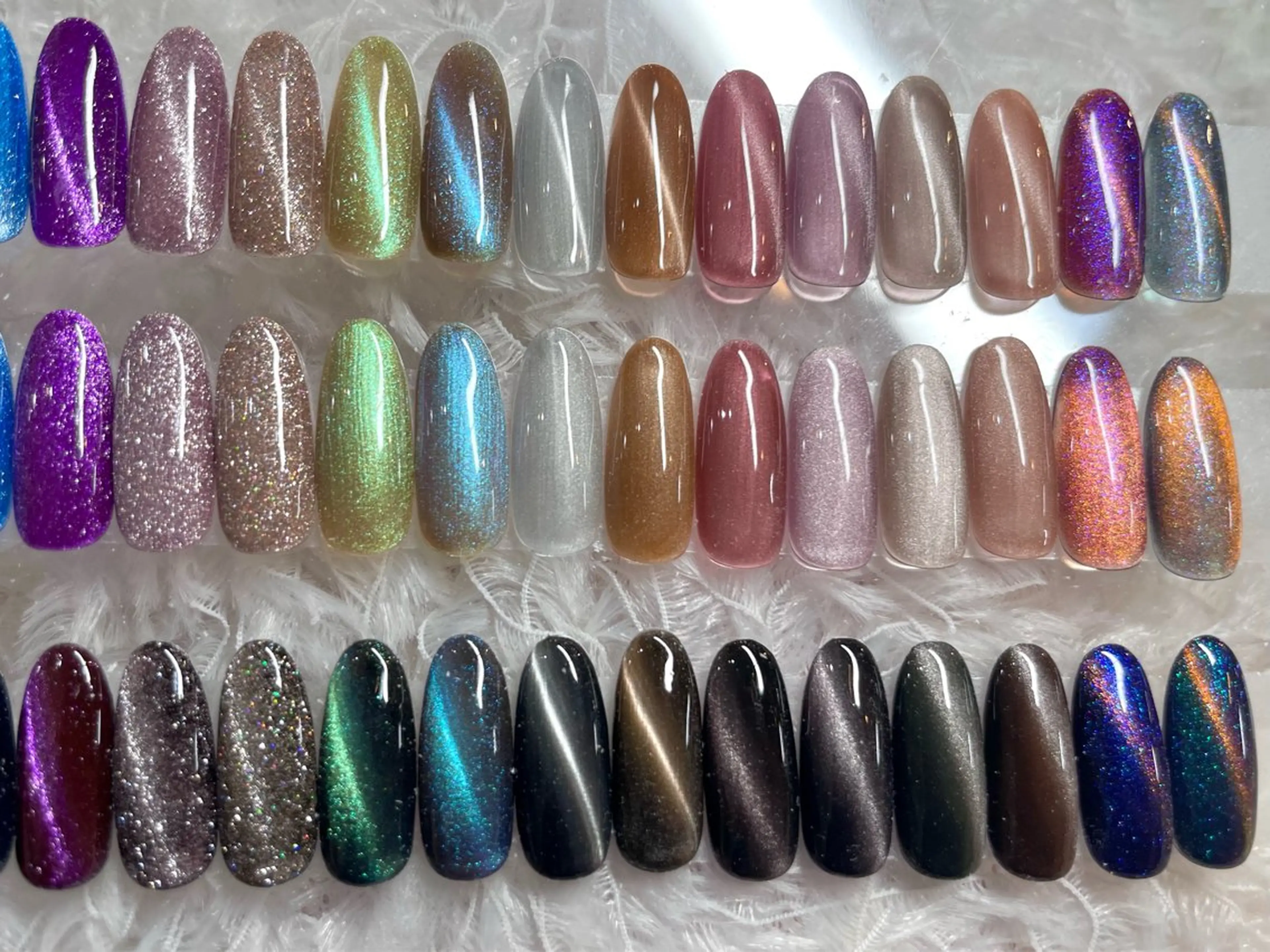 ネイル マグネットネイル ハンドネイル 三浦 絆生のネイルデザイン