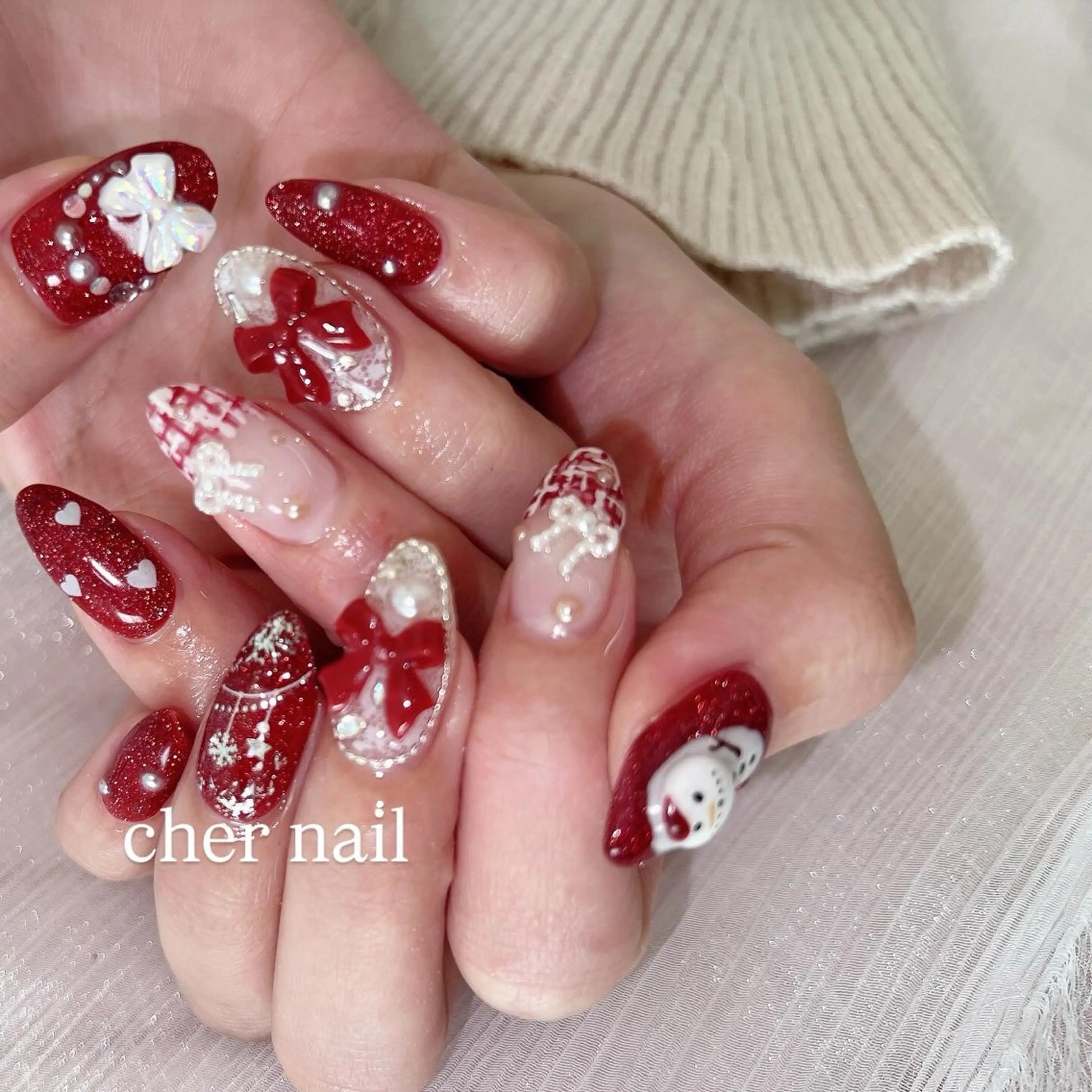 ネイル 赤色 冬ネイル クリスマス CHER NAIL(シェルネイル)所属・cher loydのネイルデザイン