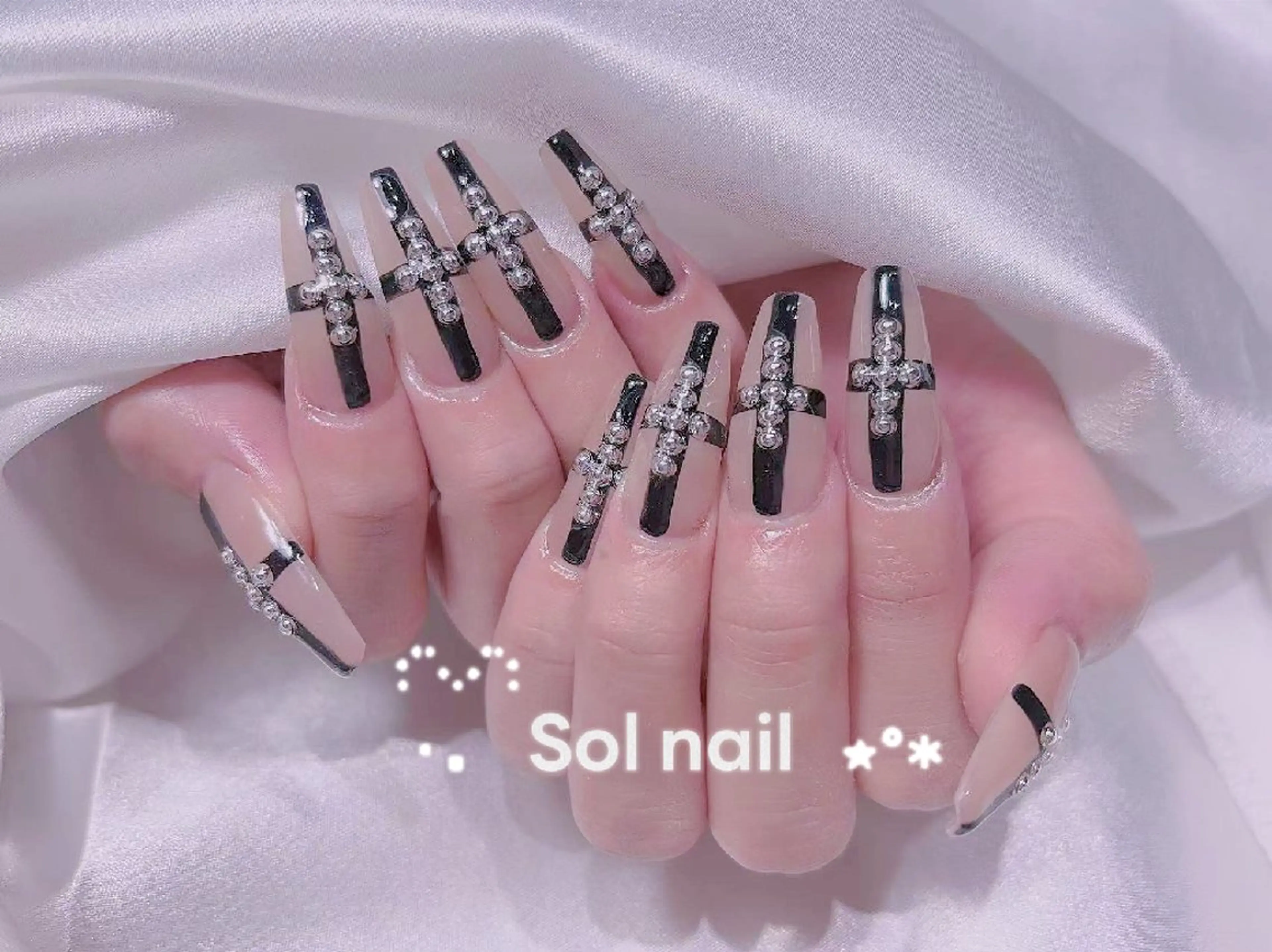 ネイル ハンドネイル ハンドケア Sol Nail ミネのネイルデザイン
