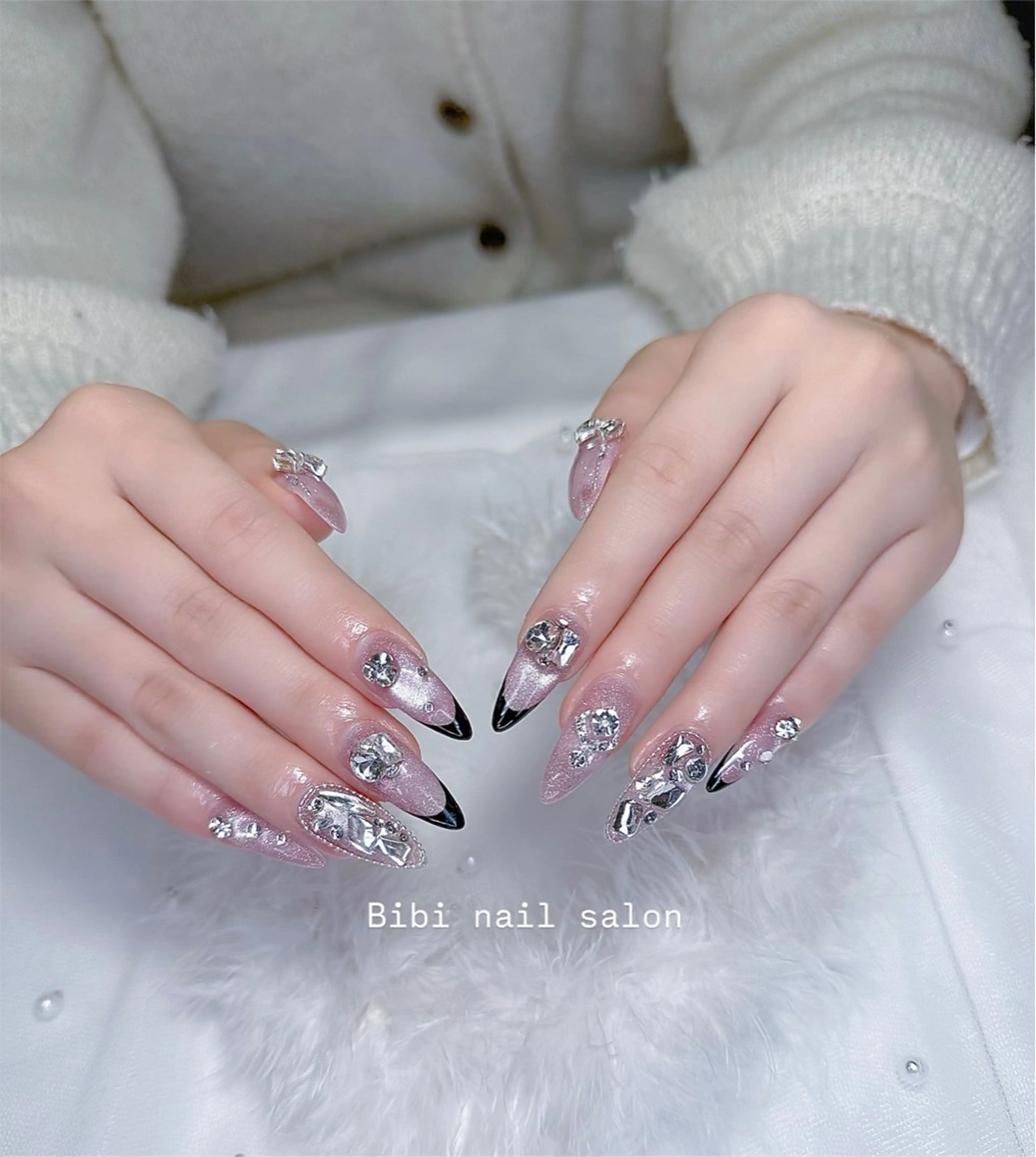 セミロング ハンドネイル Bibi beauty spa Osaka所属・Chann Channのネイルデザイン