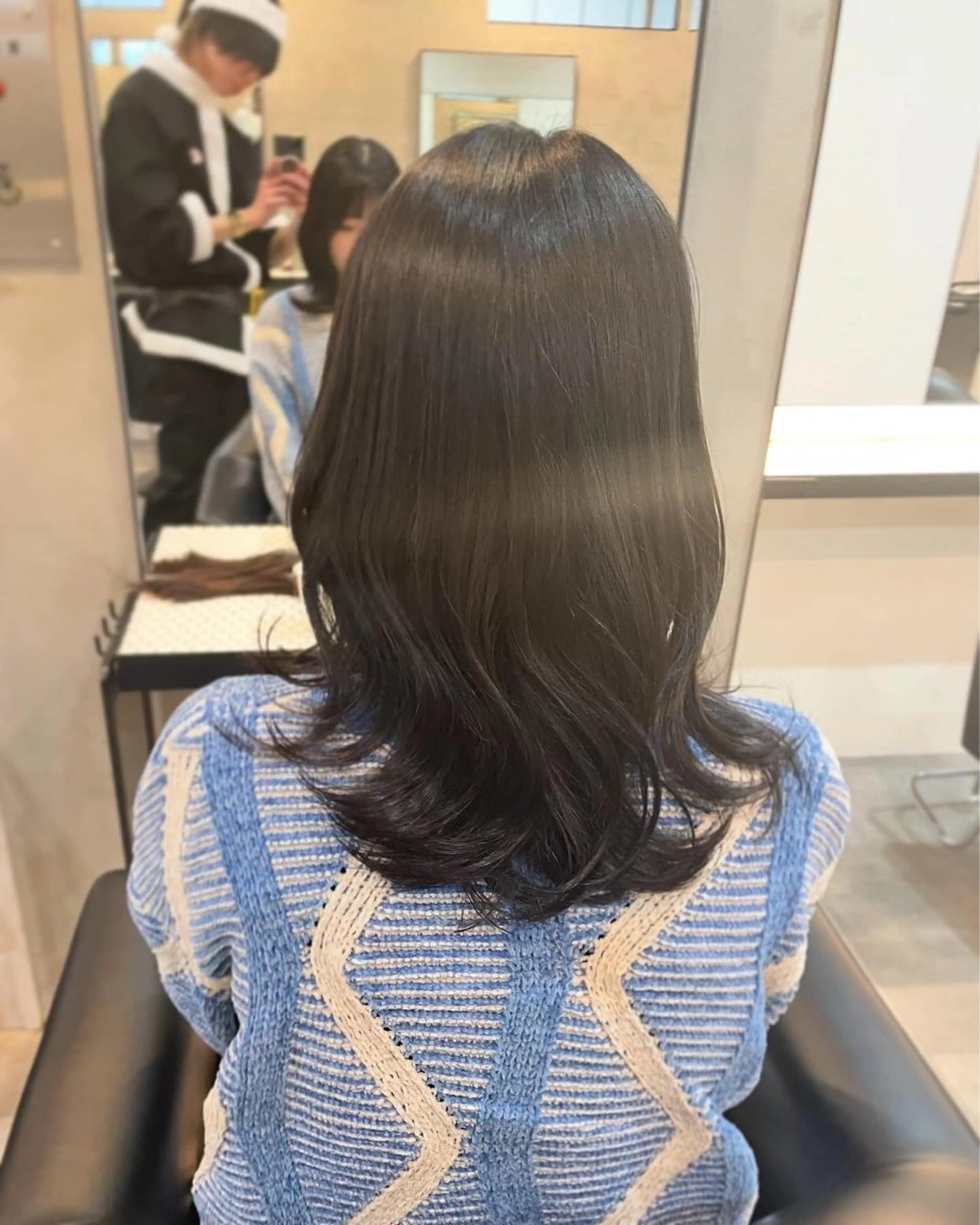 ミディアム カラー くびれヘア カット トリートメント ニュアンスカラー🫧 加納のヘアスタイル