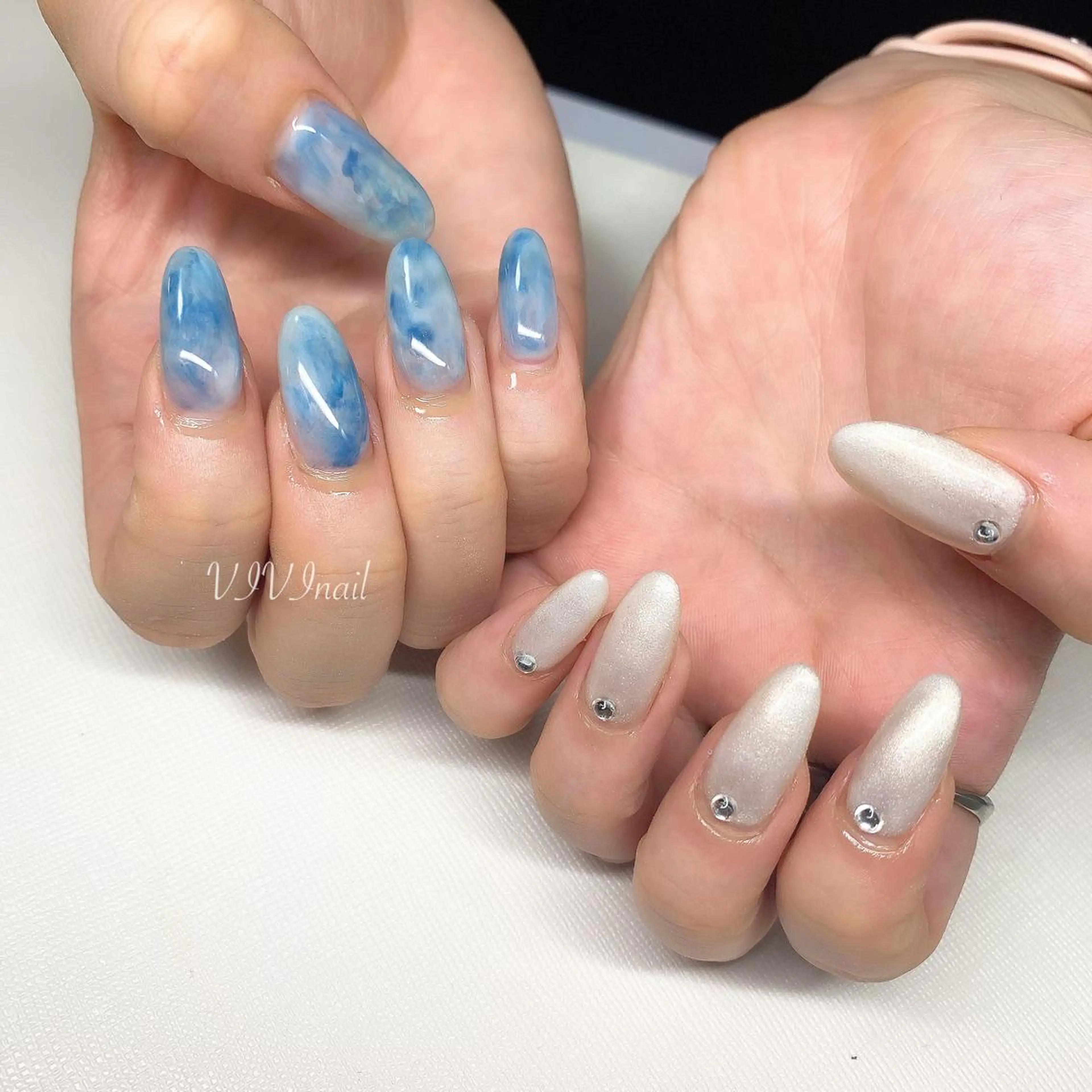 ネイル ブルー ニュアンスネイル ハンドネイル vivi nailのネイルデザイン