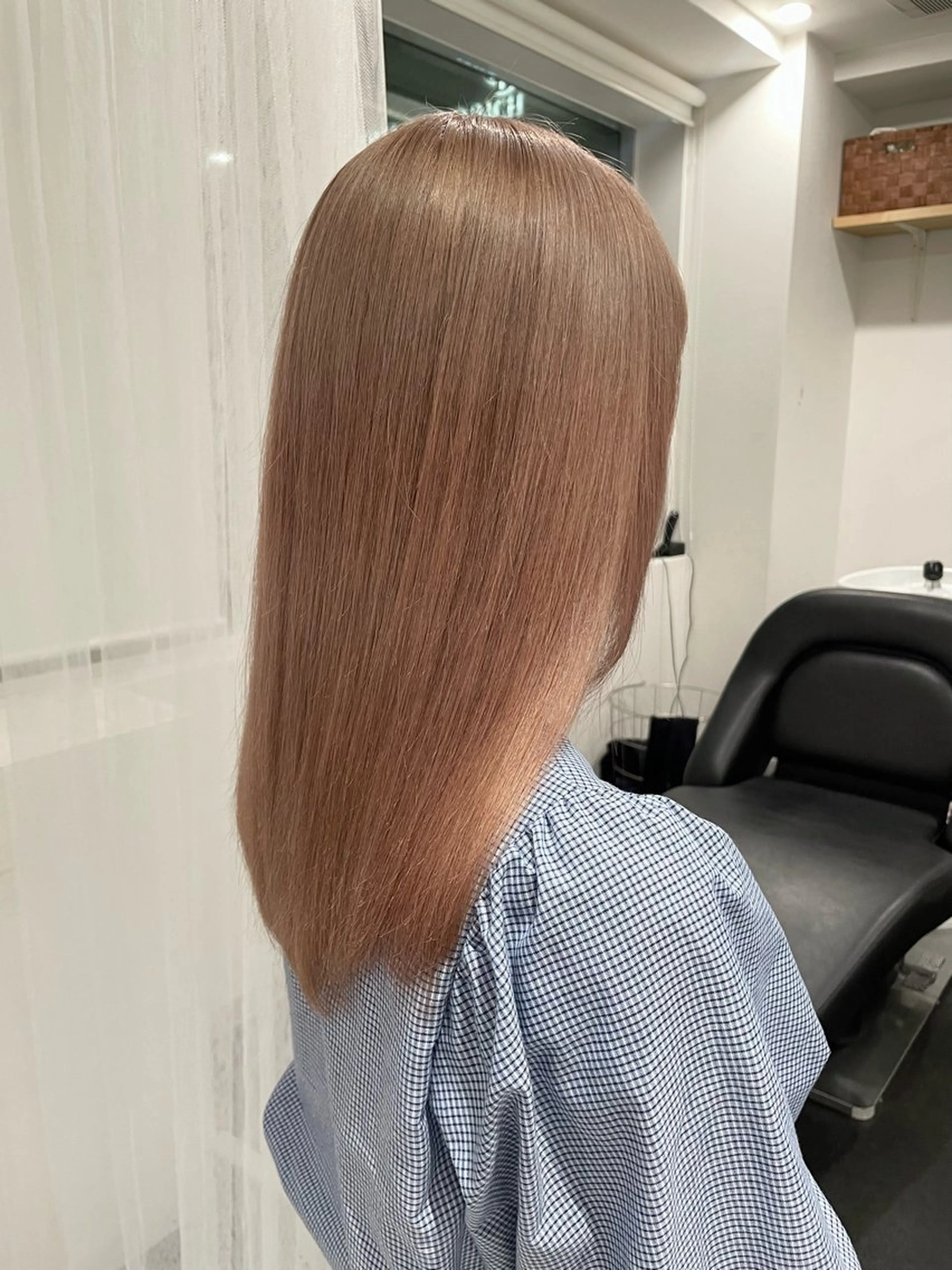 ミディアム カラー ブリーチ/ベージュ /レイヤー/ひよりのヘアスタイル