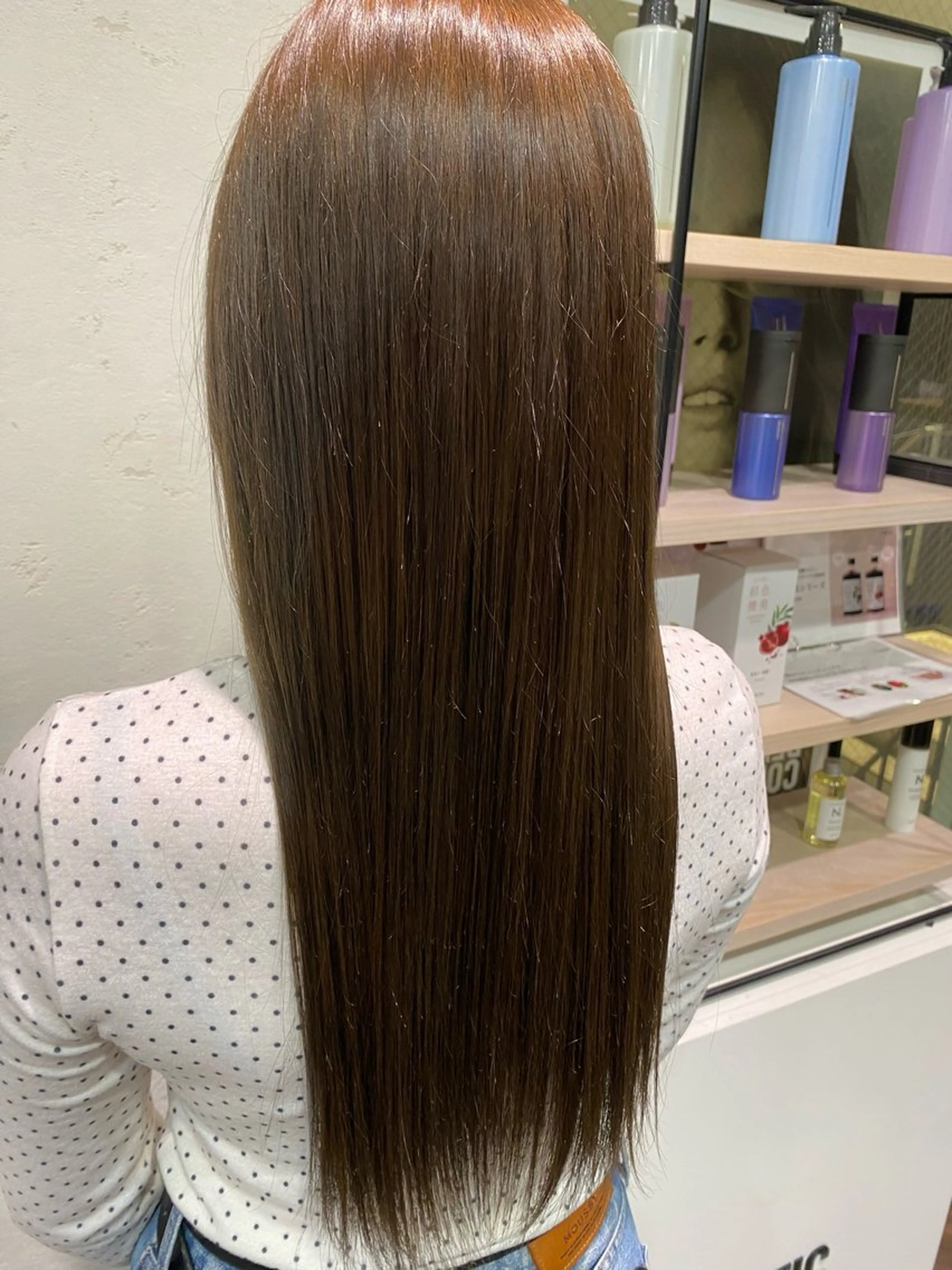 ミディアム カラー 川津 夕奈のヘアスタイル