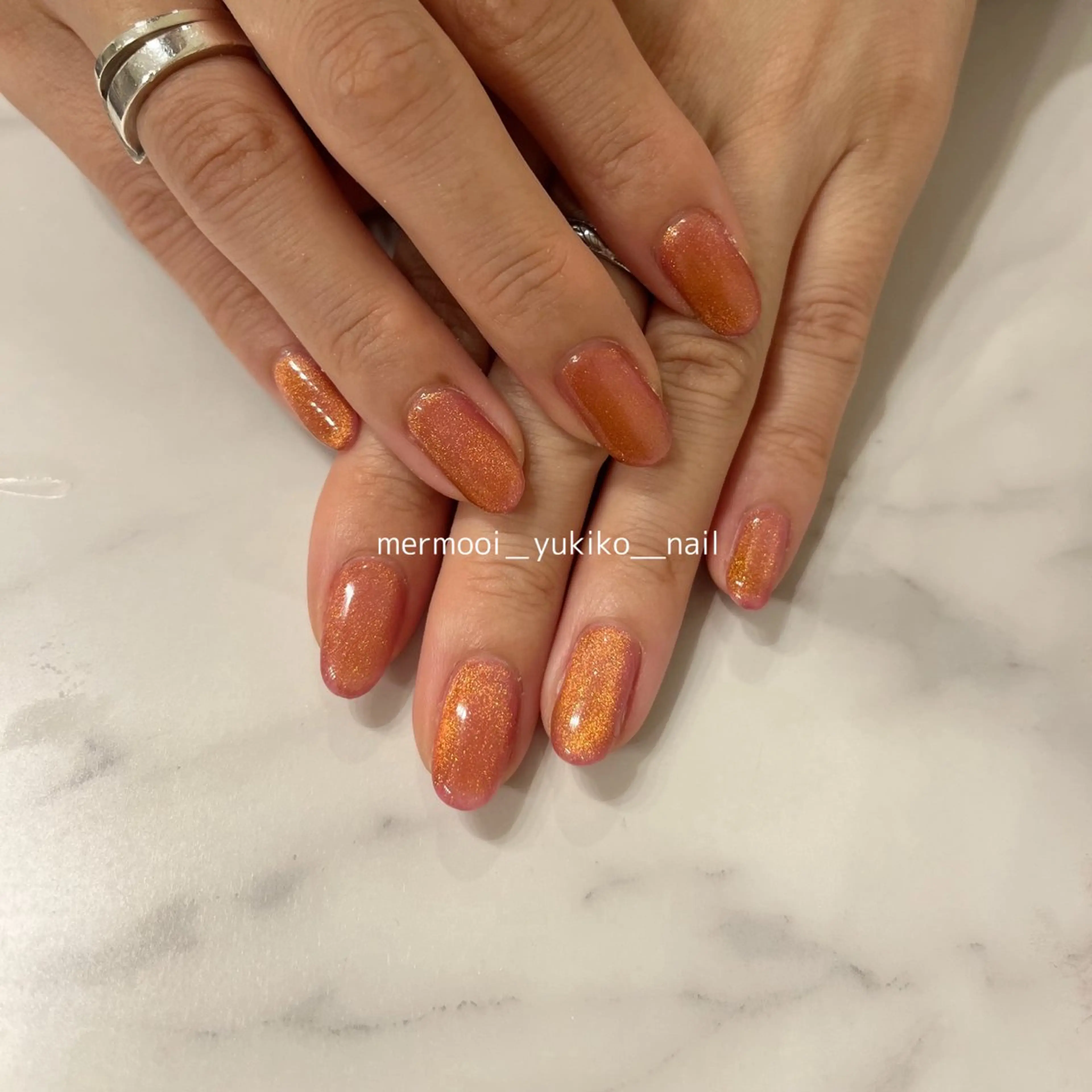 ネイル ゴールド マグネットネイル melumooi nailのネイルデザイン