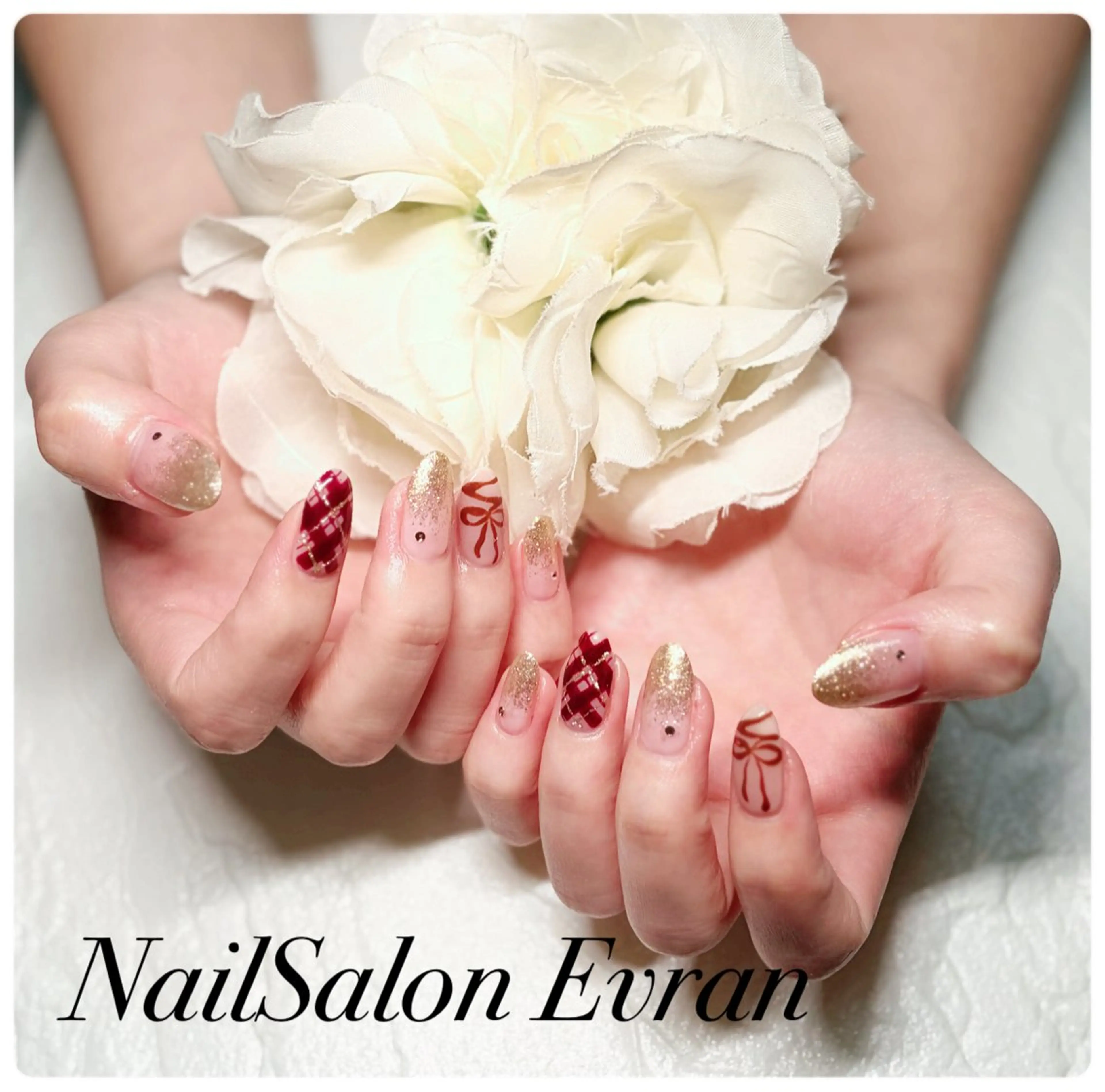 ネイル アートネイル フレンチネイル マグネットネイル 持ち込み ニュアンスネイル ハンドネイル Nail salon Evranのネイルデザイン