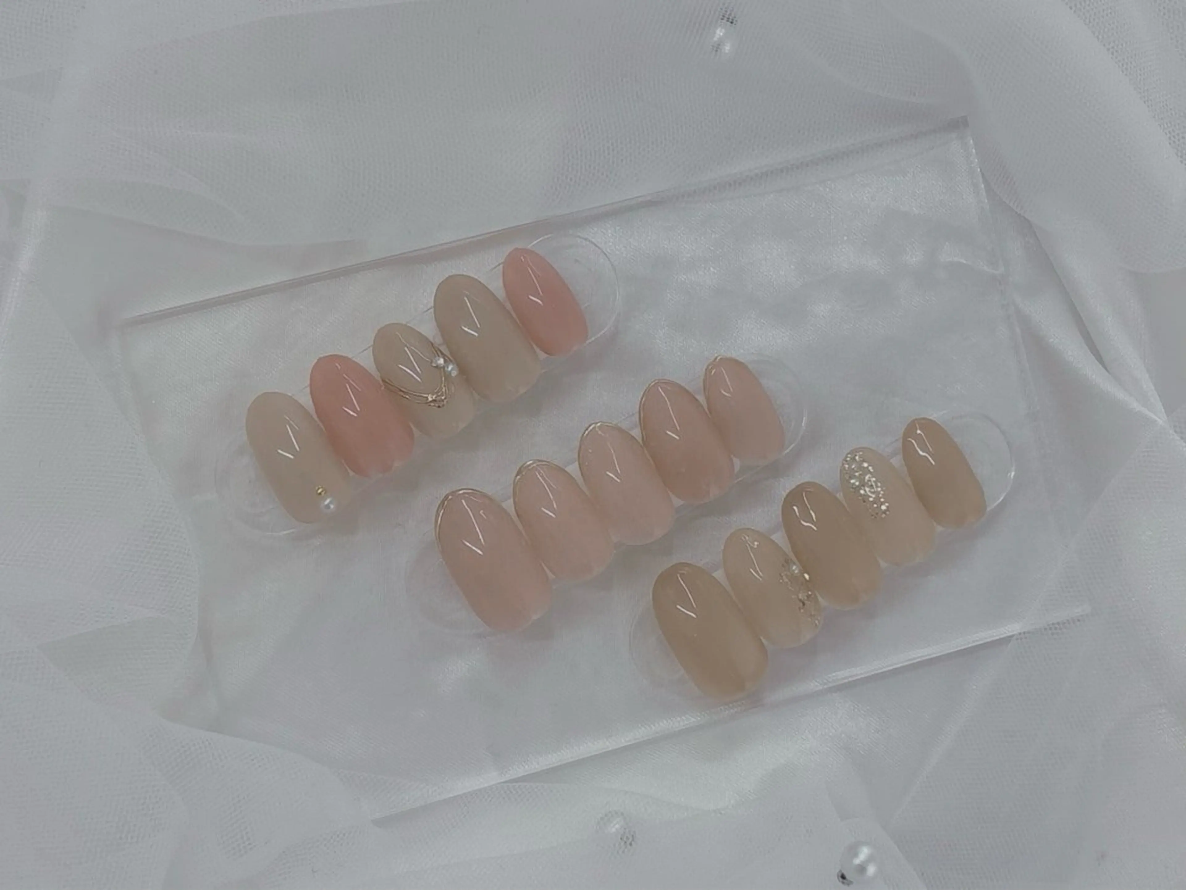 ネイル ハンドネイル ハンドケア Regene ARAKIのネイルデザイン