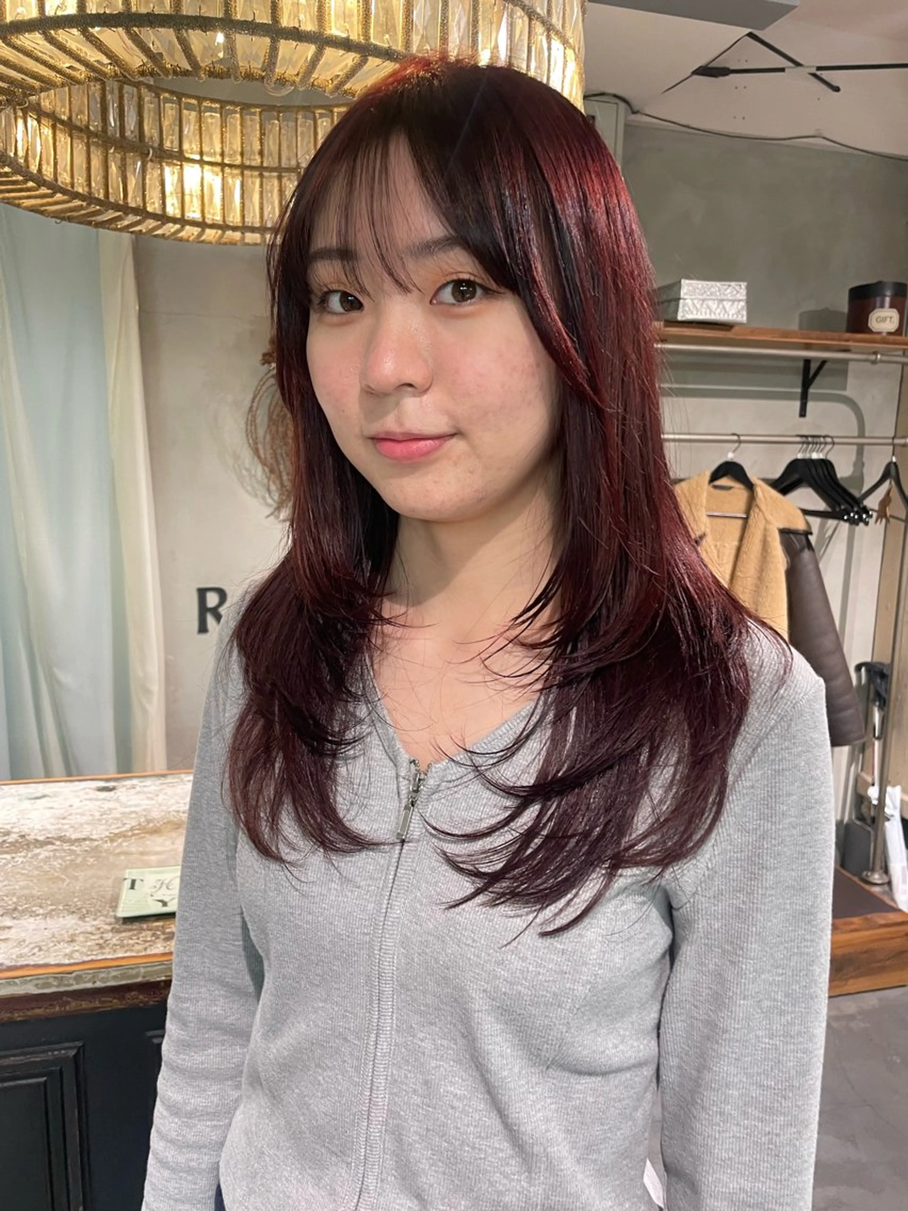 カラー ブリーチ ボルドーカラー ダブルカラー ブリーチなしカラー ヘアカラー ショート特化✂️ harukaのヘアスタイル