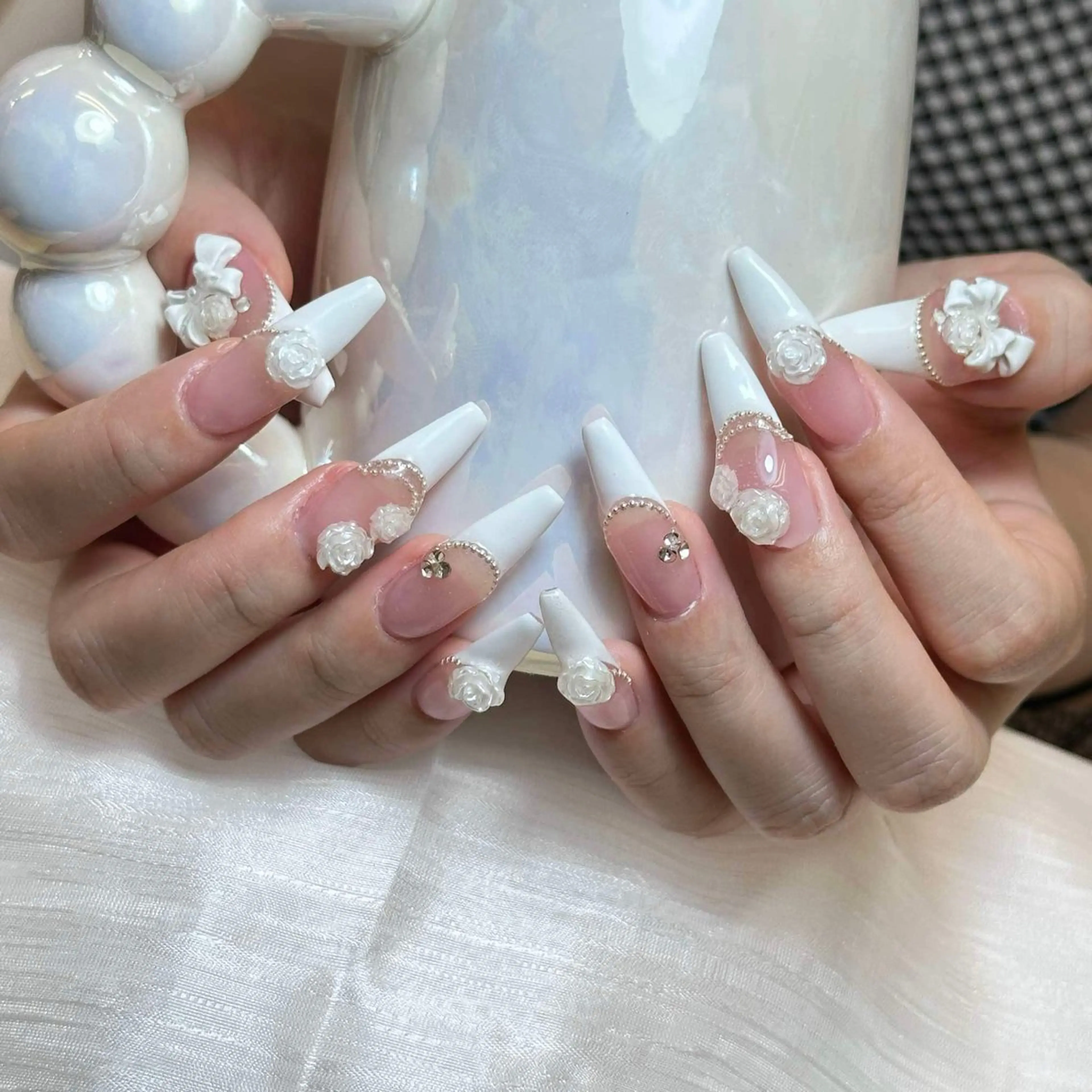 ネイル 長さ出し キラキラネイル マグネットネイル ニュアンスネイル スカルプネイル ハンドネイル ハンドケア Anh Nail 歌舞伎町のネイルデザイン