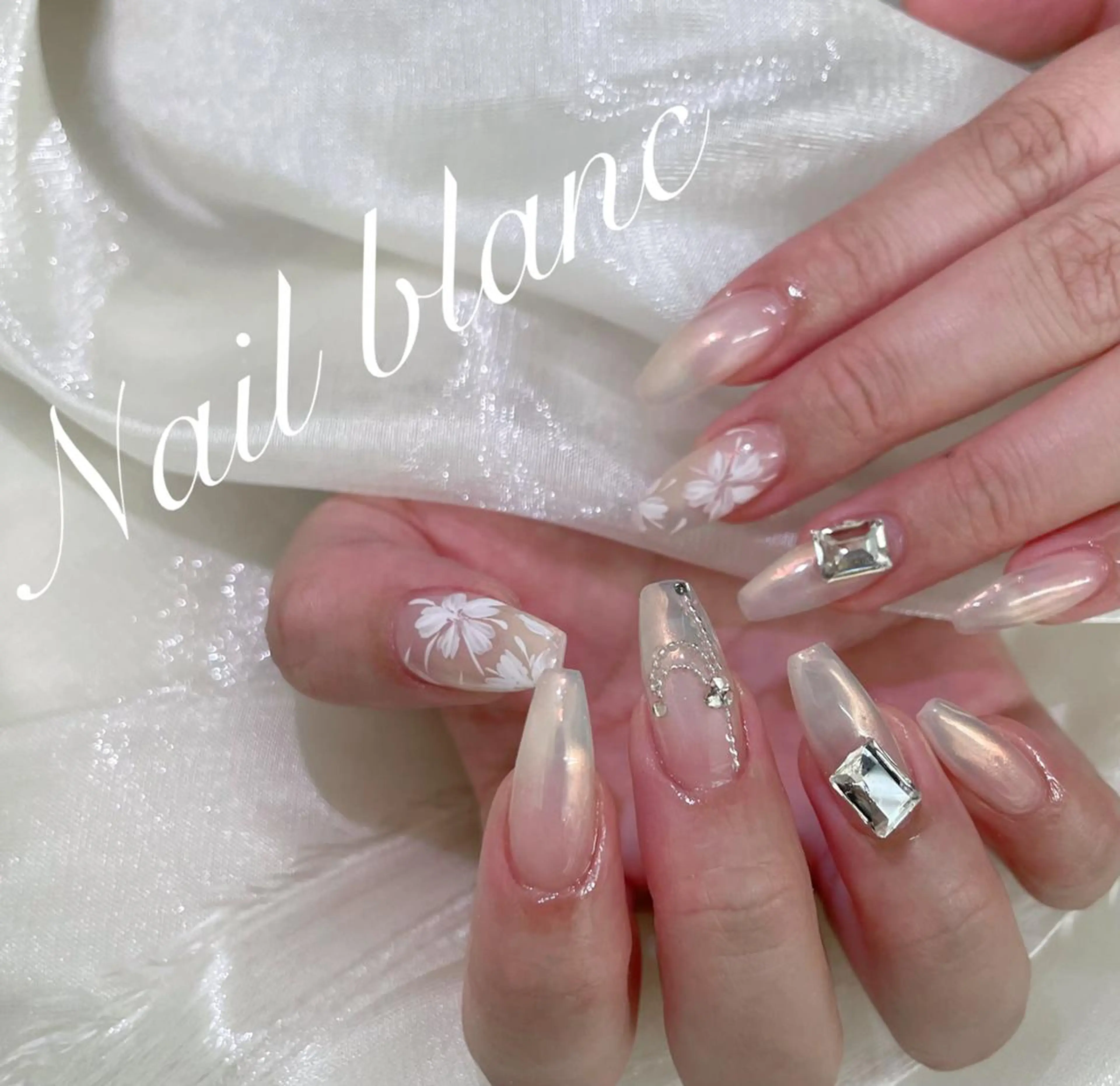 ネイル ハート 韓国ネイル マグネットネイル ワンホンネイル 🦋ネイルサロン ブラン🌈ゆりのネイルデザイン