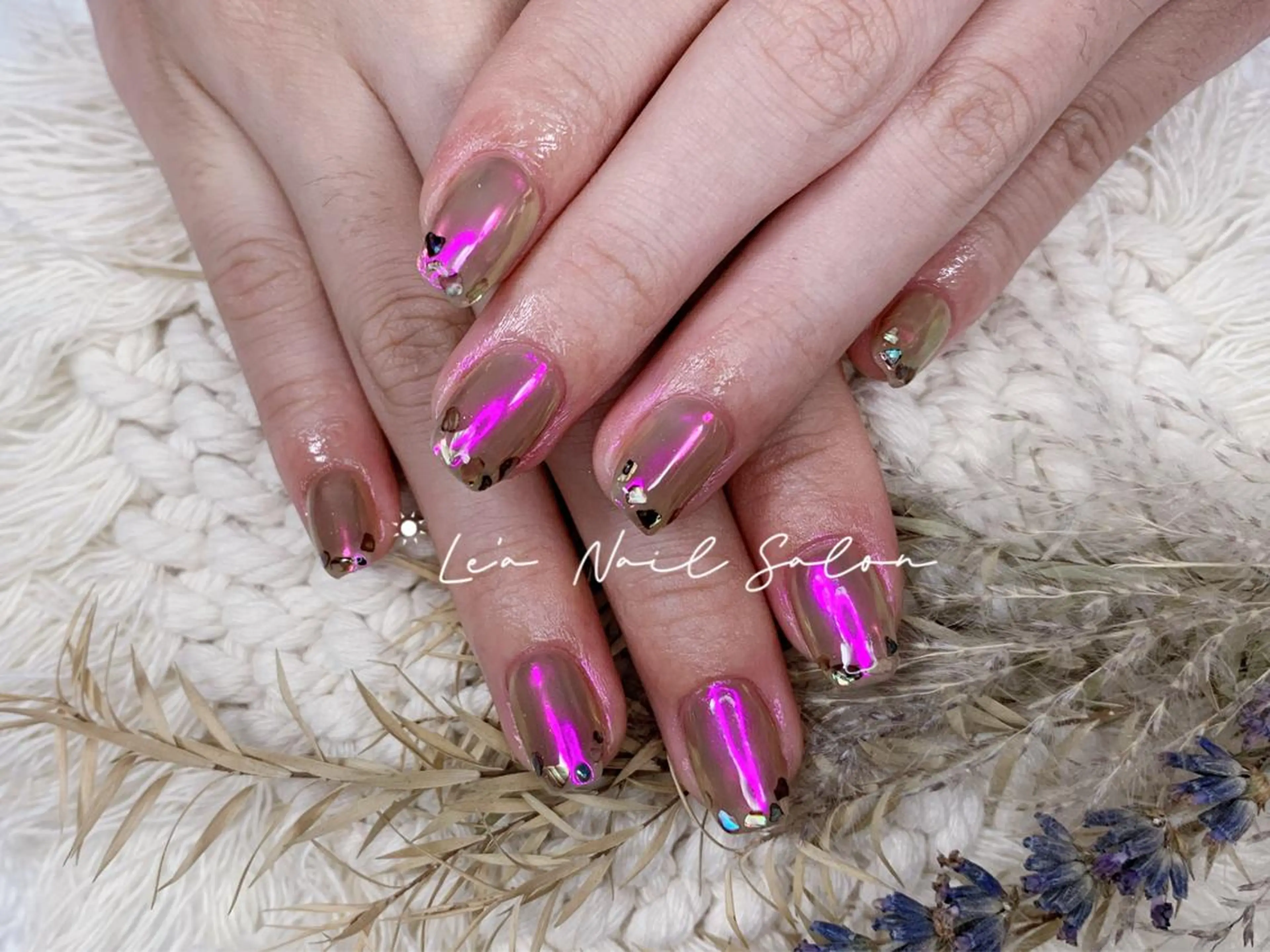 ショート カラー ネイル Le’a NailSalonのネイルデザイン