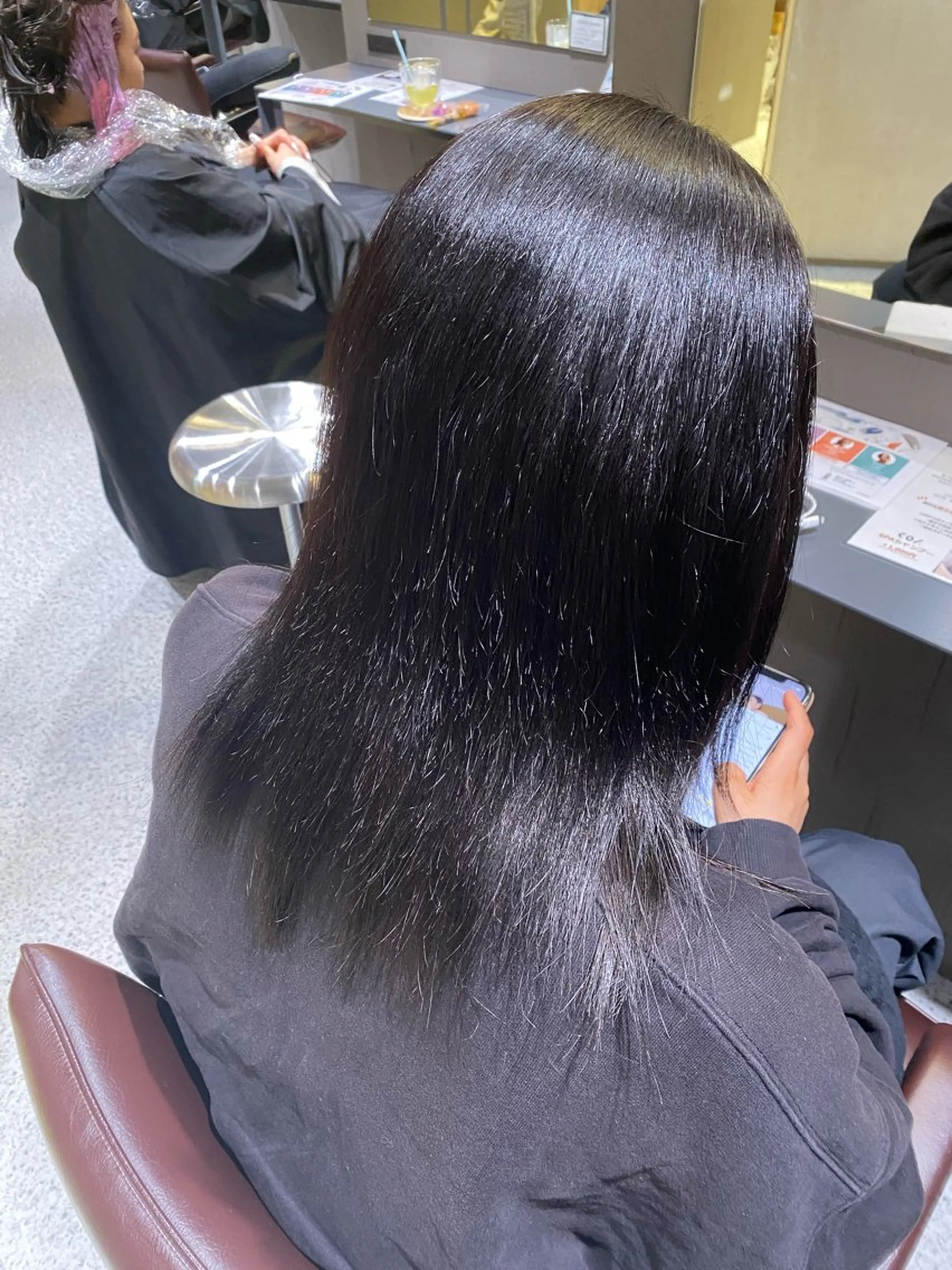 セミロング 縮毛矯正 岡本樹一 🍁のヘアスタイル