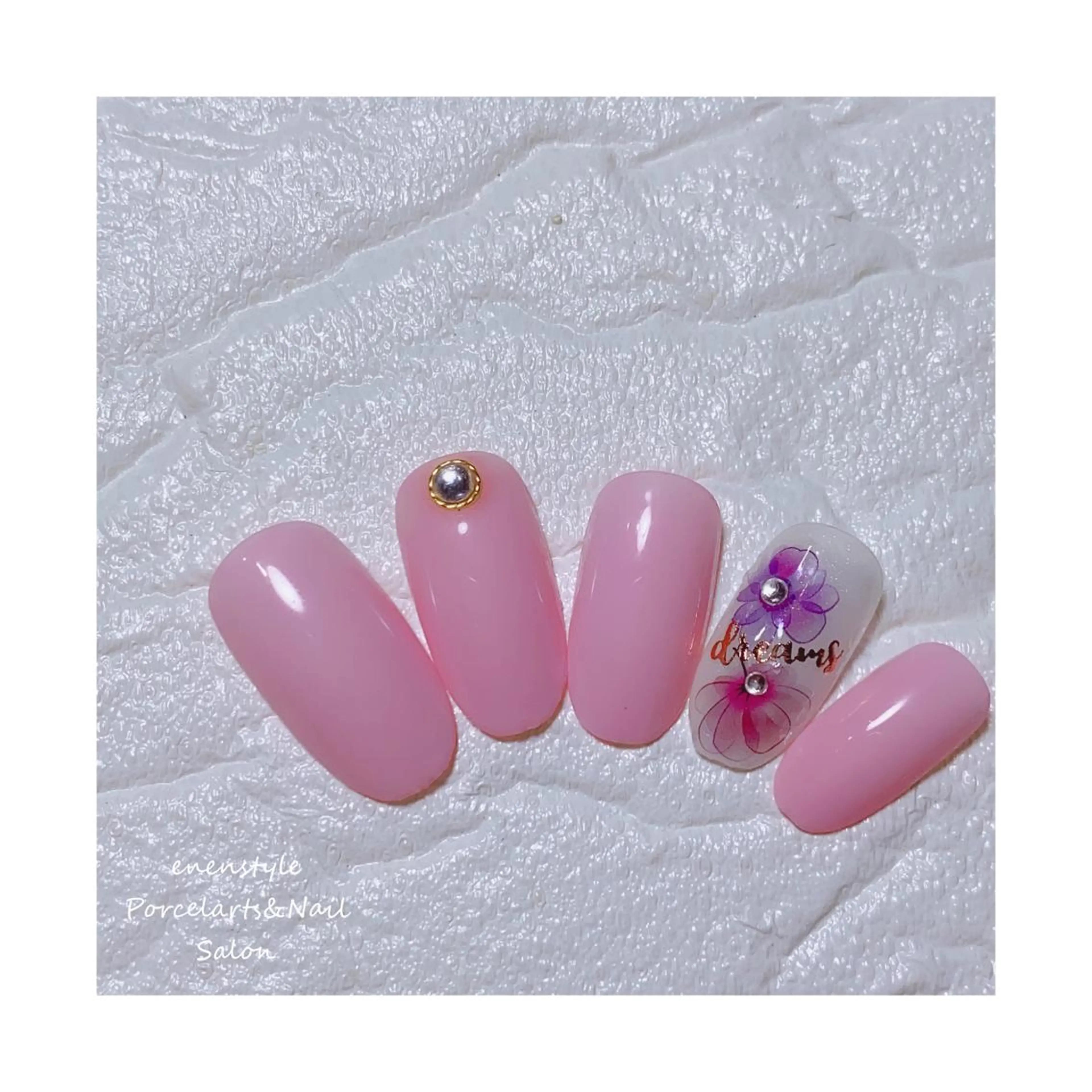 ミディアム ネイル ジェルネイル ニュアンスネイル オフィスネイル ワンカラーネイル パラジェル ハンドネイル 👑enen style👑のネイルデザイン