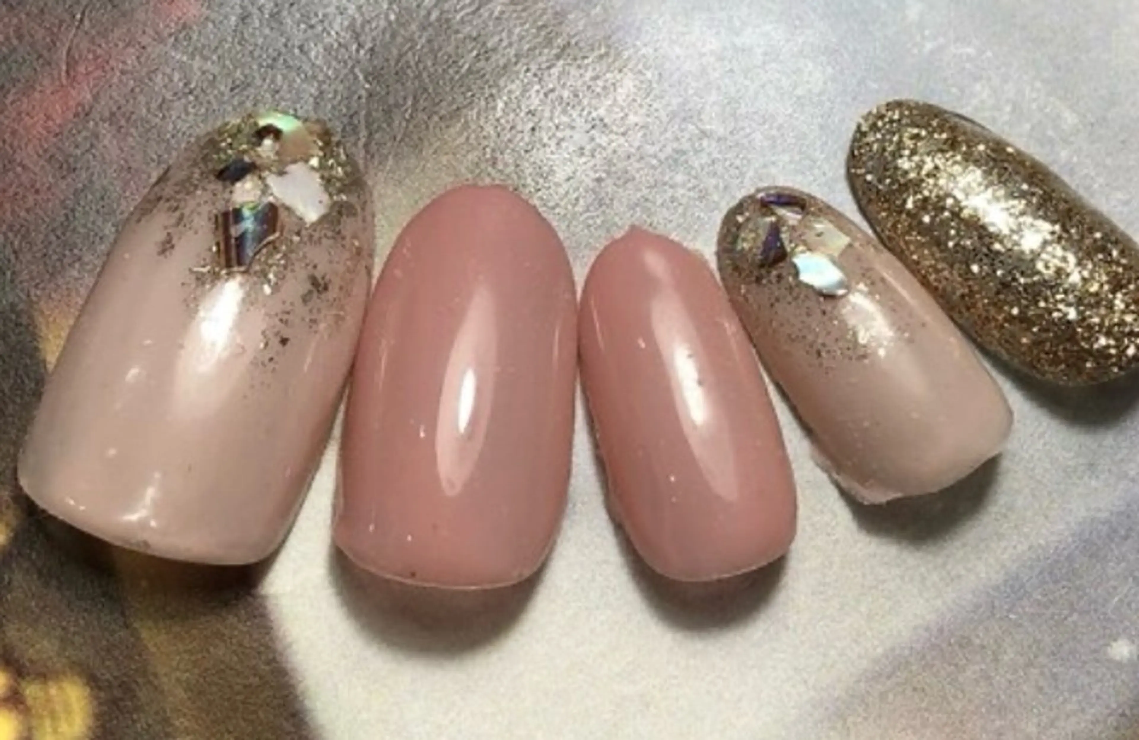 ネイル Nest 岩崎のネイルデザイン