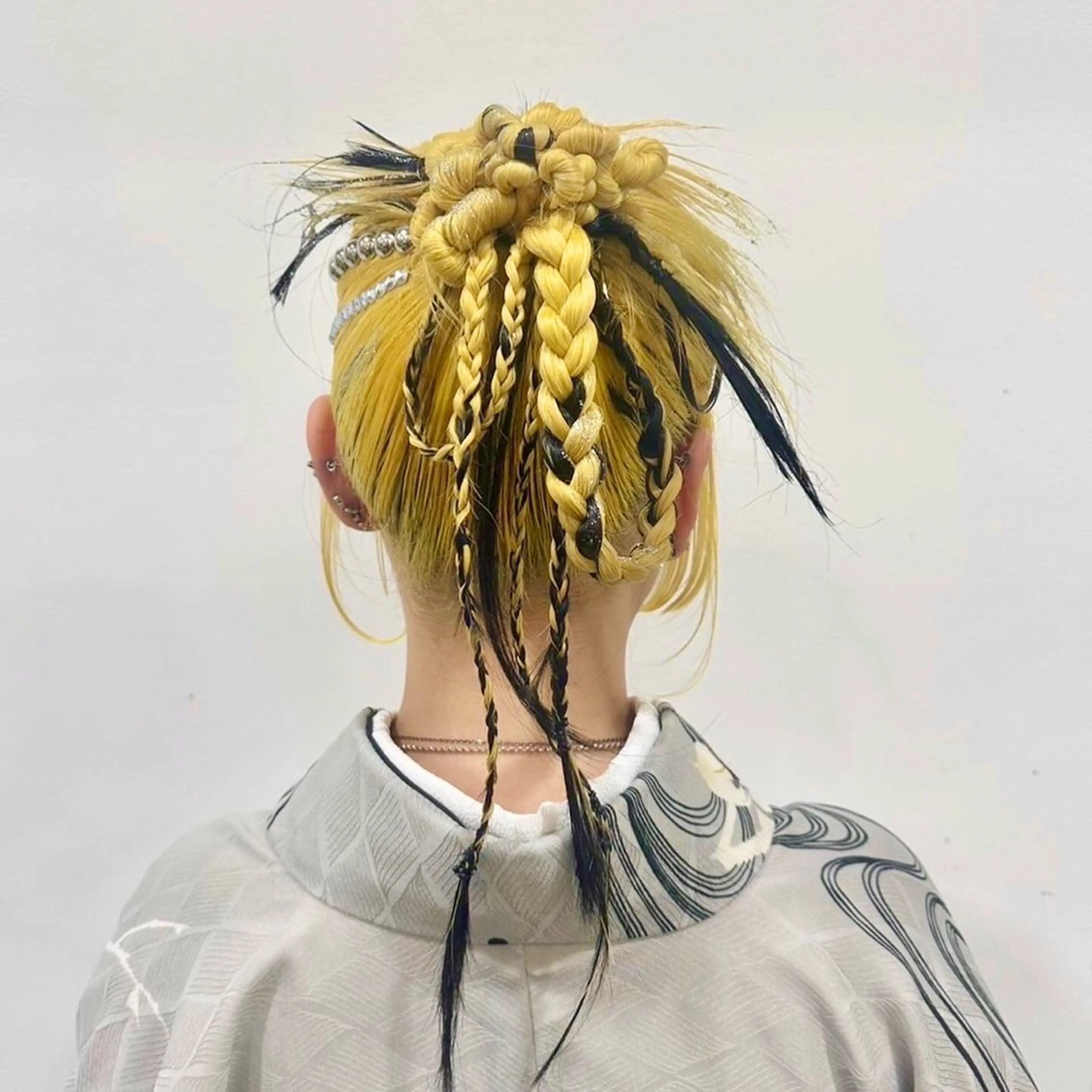 ヘアアレンジ 成人式 着物ヘア お団子ヘア 結婚式・ブライダル 三つ編み 着付け Kureha/ネイル トレンドヘアのマツエク・マツパデザイン